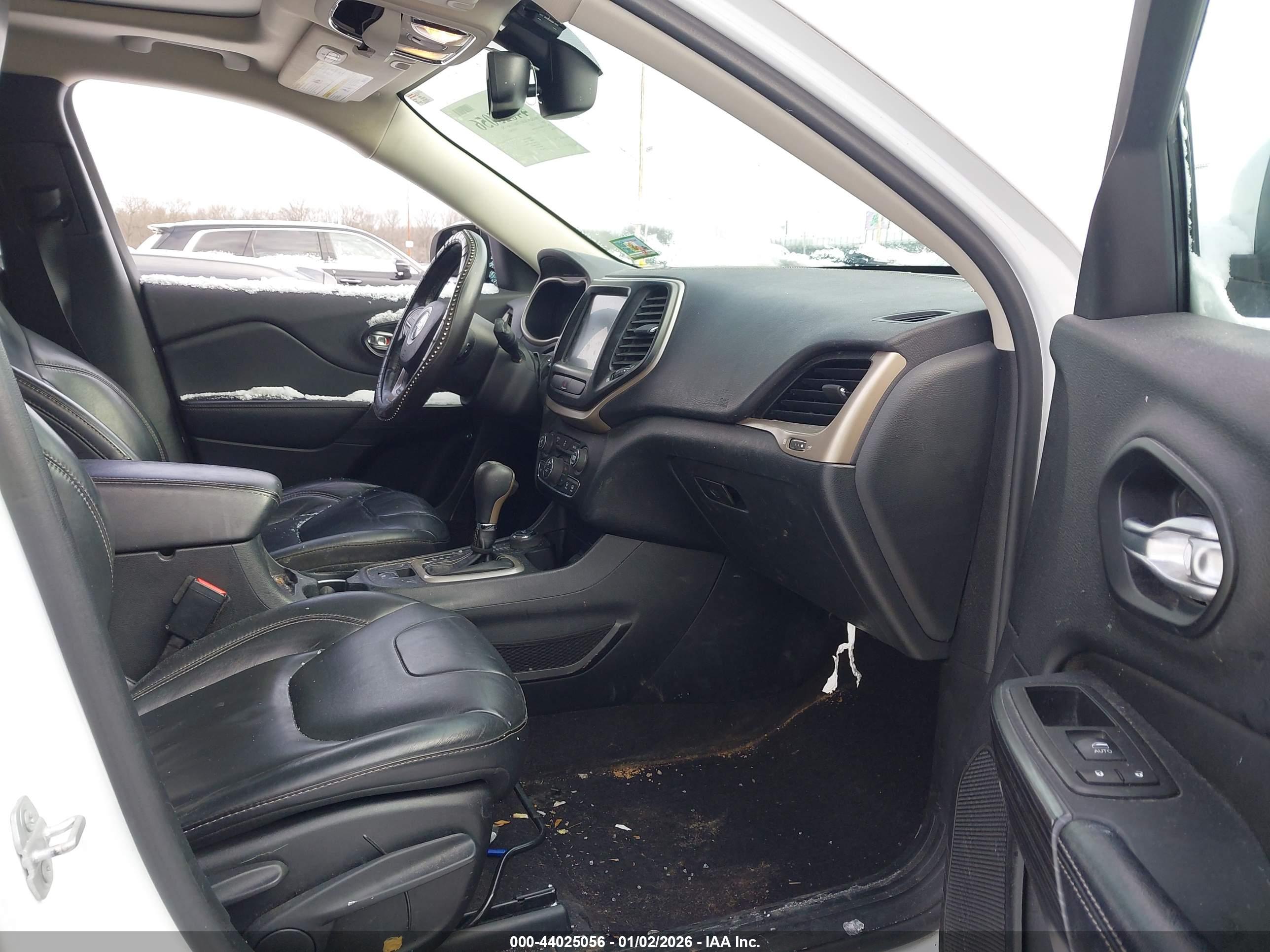 JEEP CHEROKEE image 5
