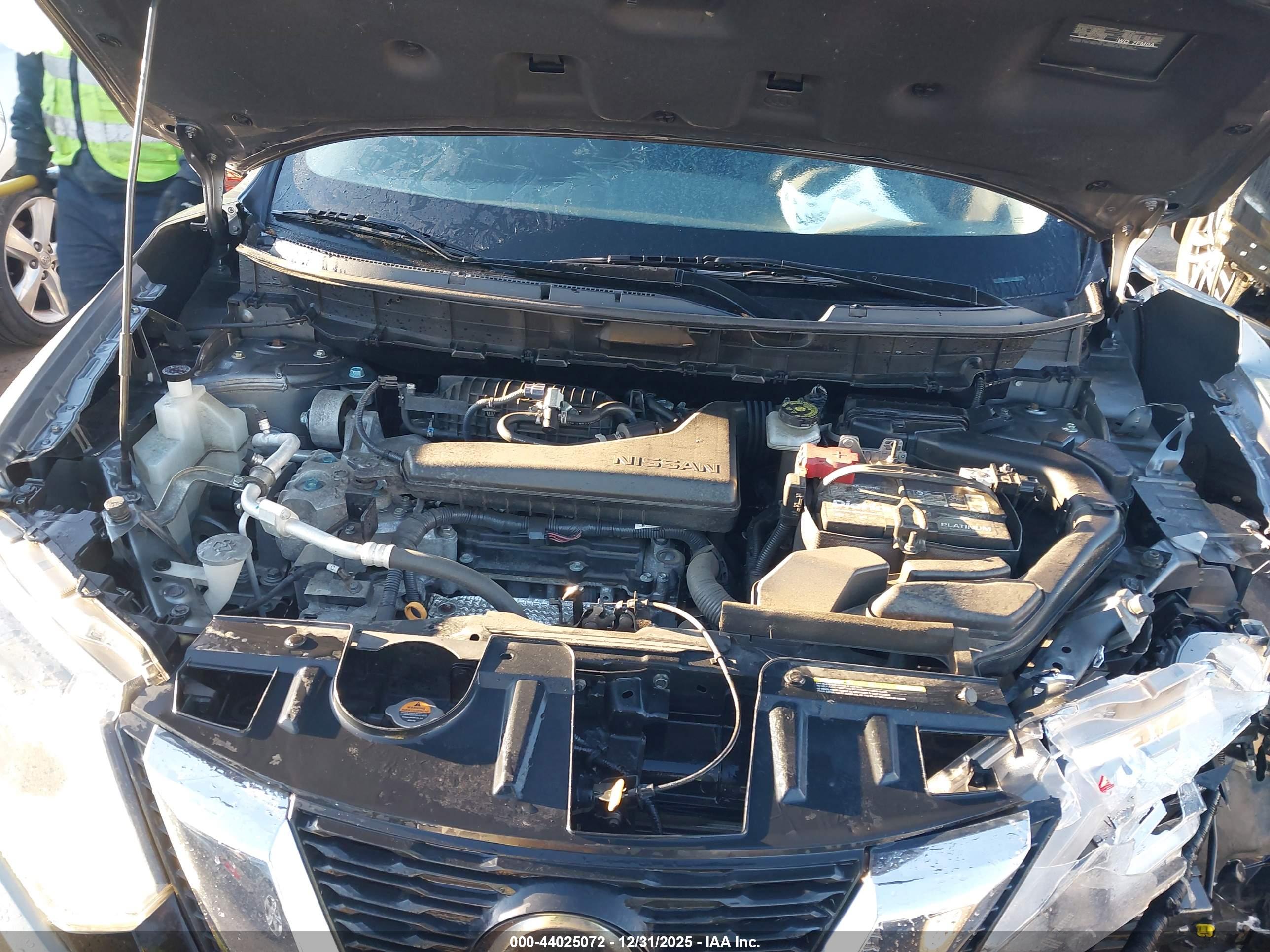 NISSAN ROGUE image 10