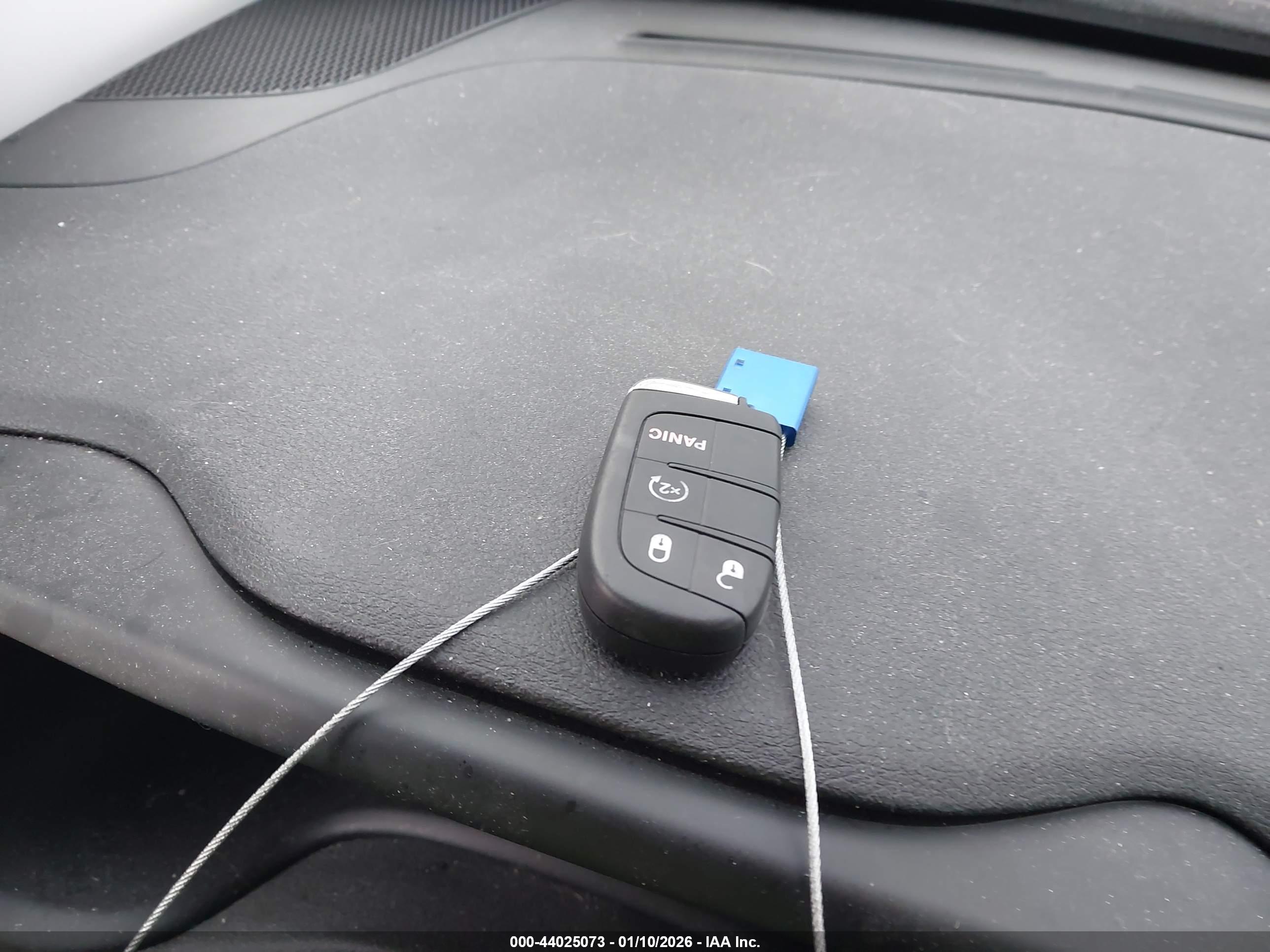 JEEP RENEGADE image 11