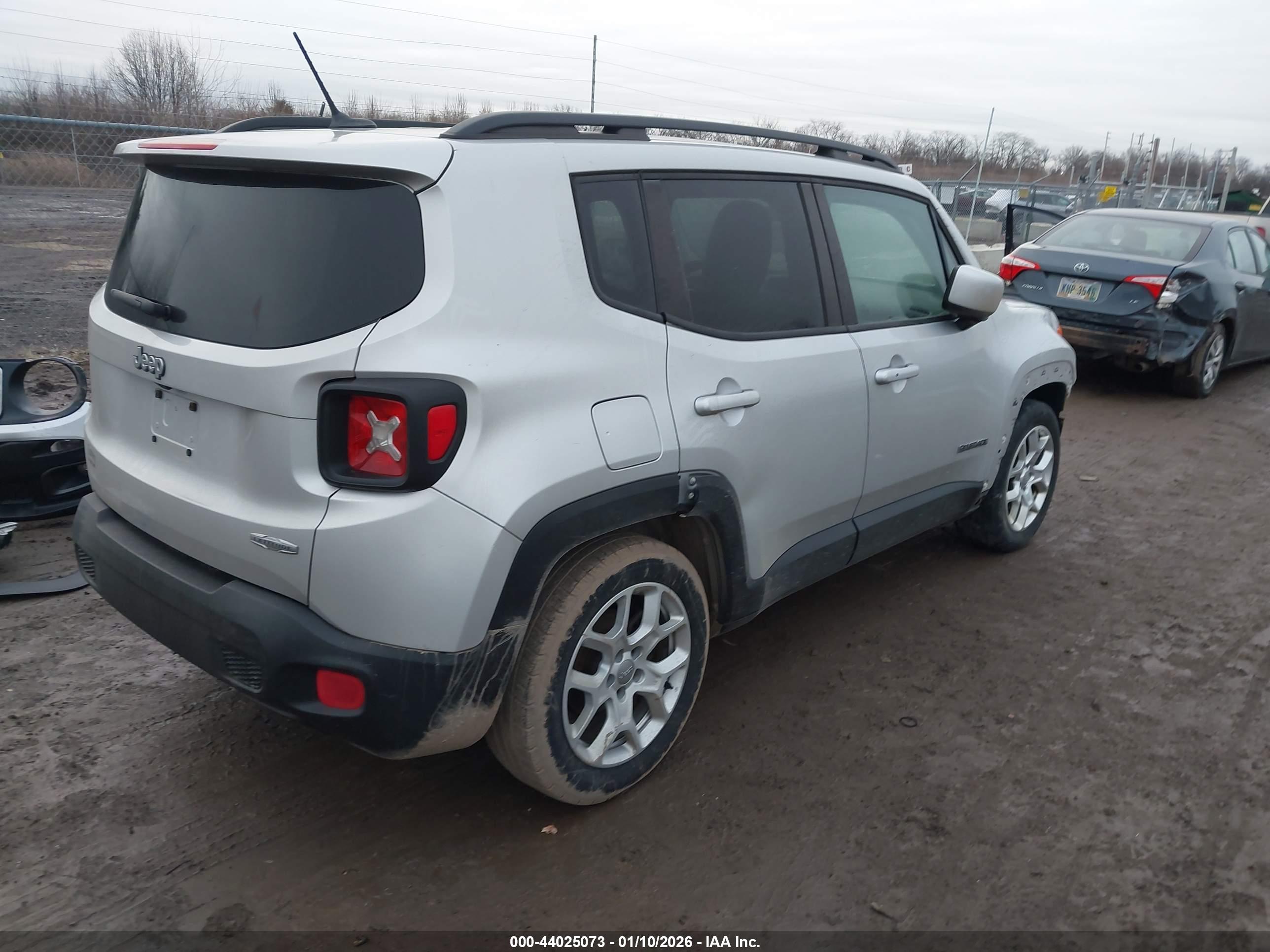JEEP RENEGADE image 4