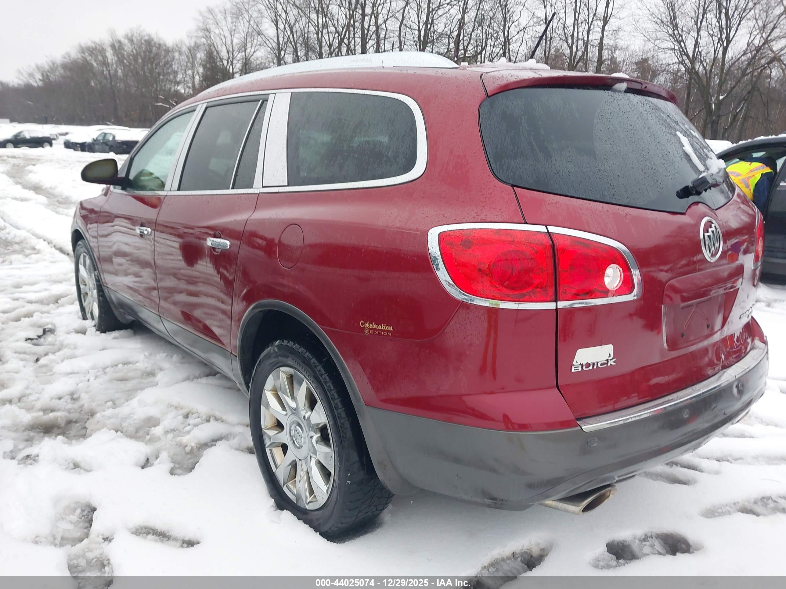 BUICK ENCLAVE image 3
