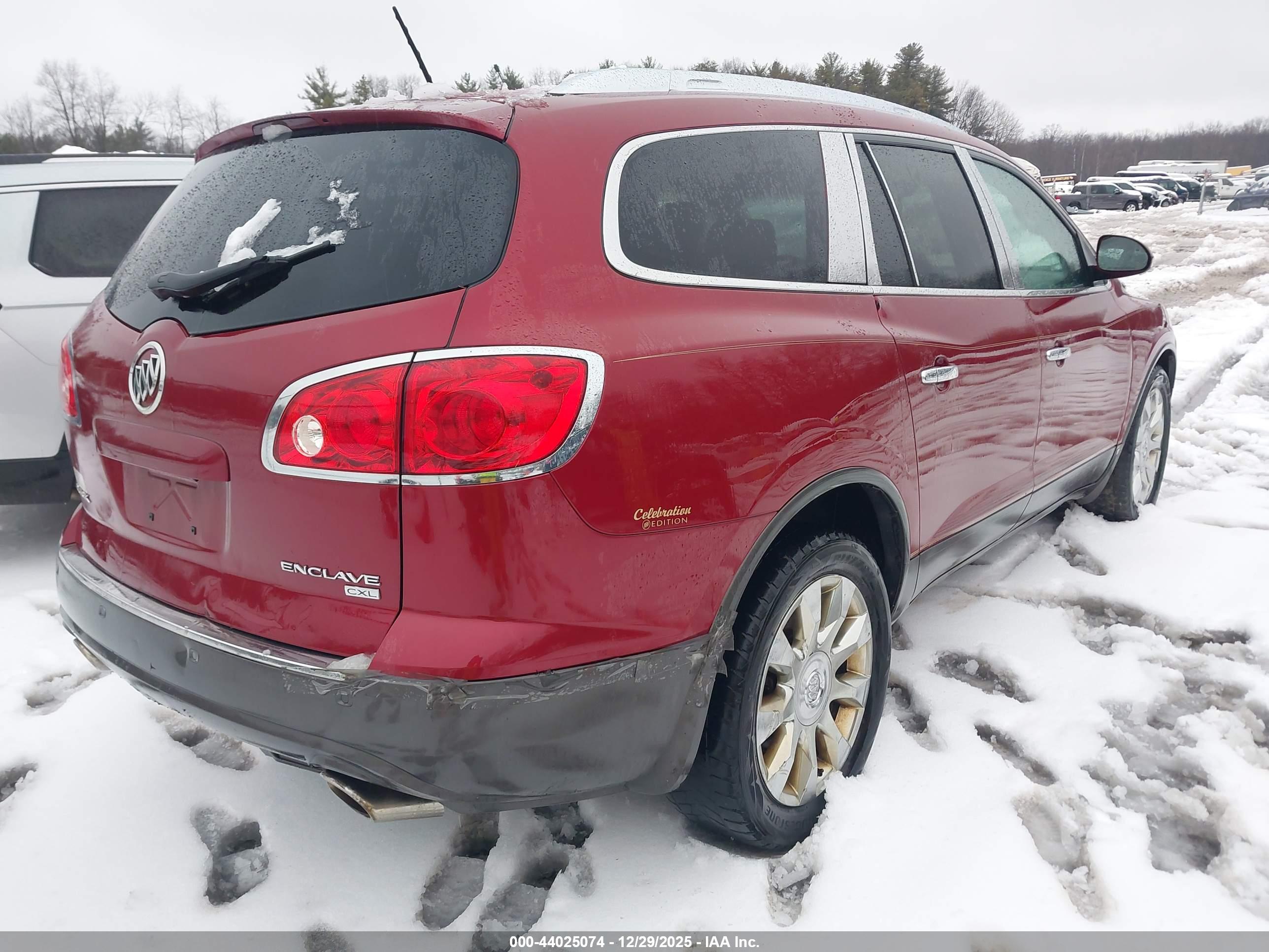 BUICK ENCLAVE image 4