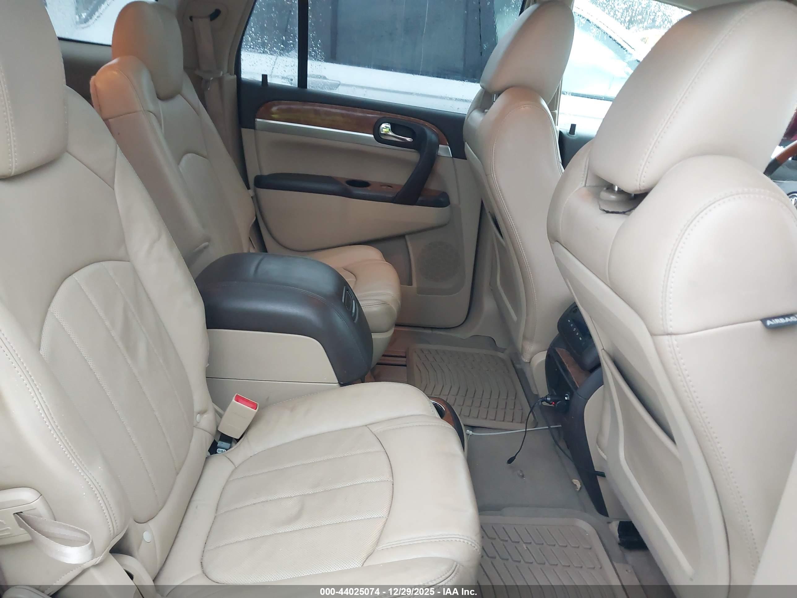 BUICK ENCLAVE image 8