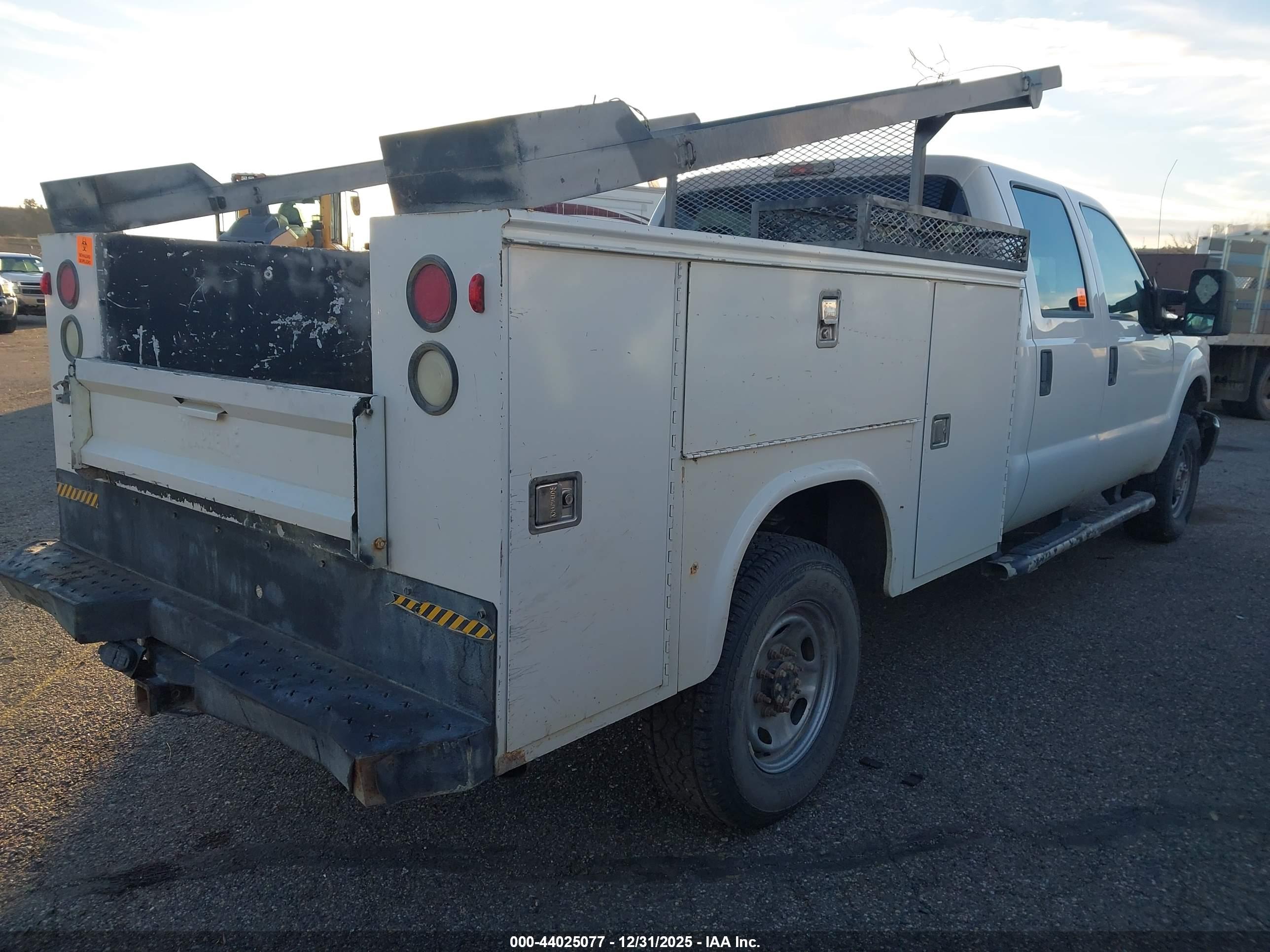 FORD F-350 image 4