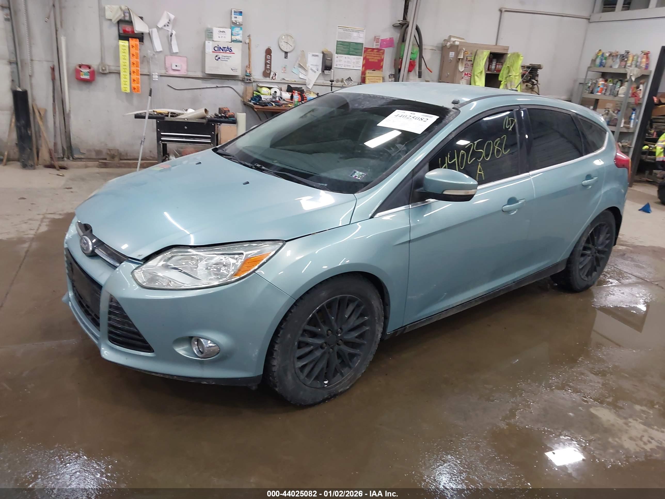 FORD FOCUS image 2