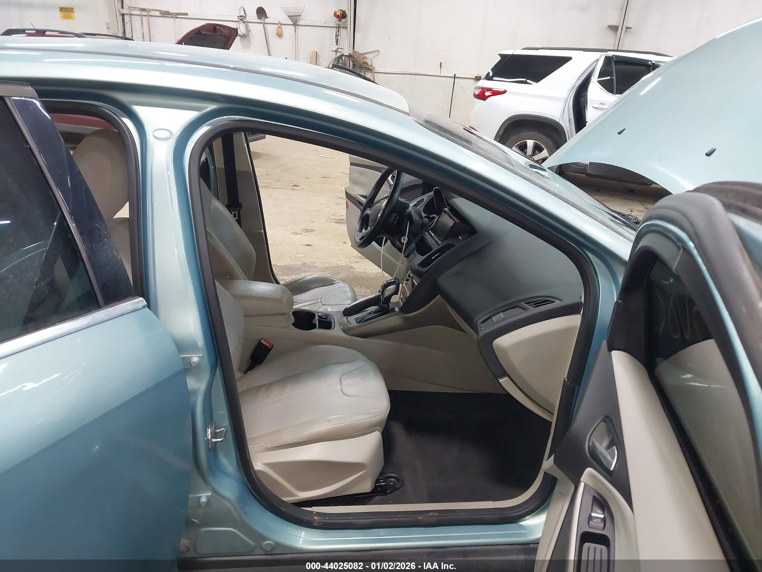 FORD FOCUS image 5