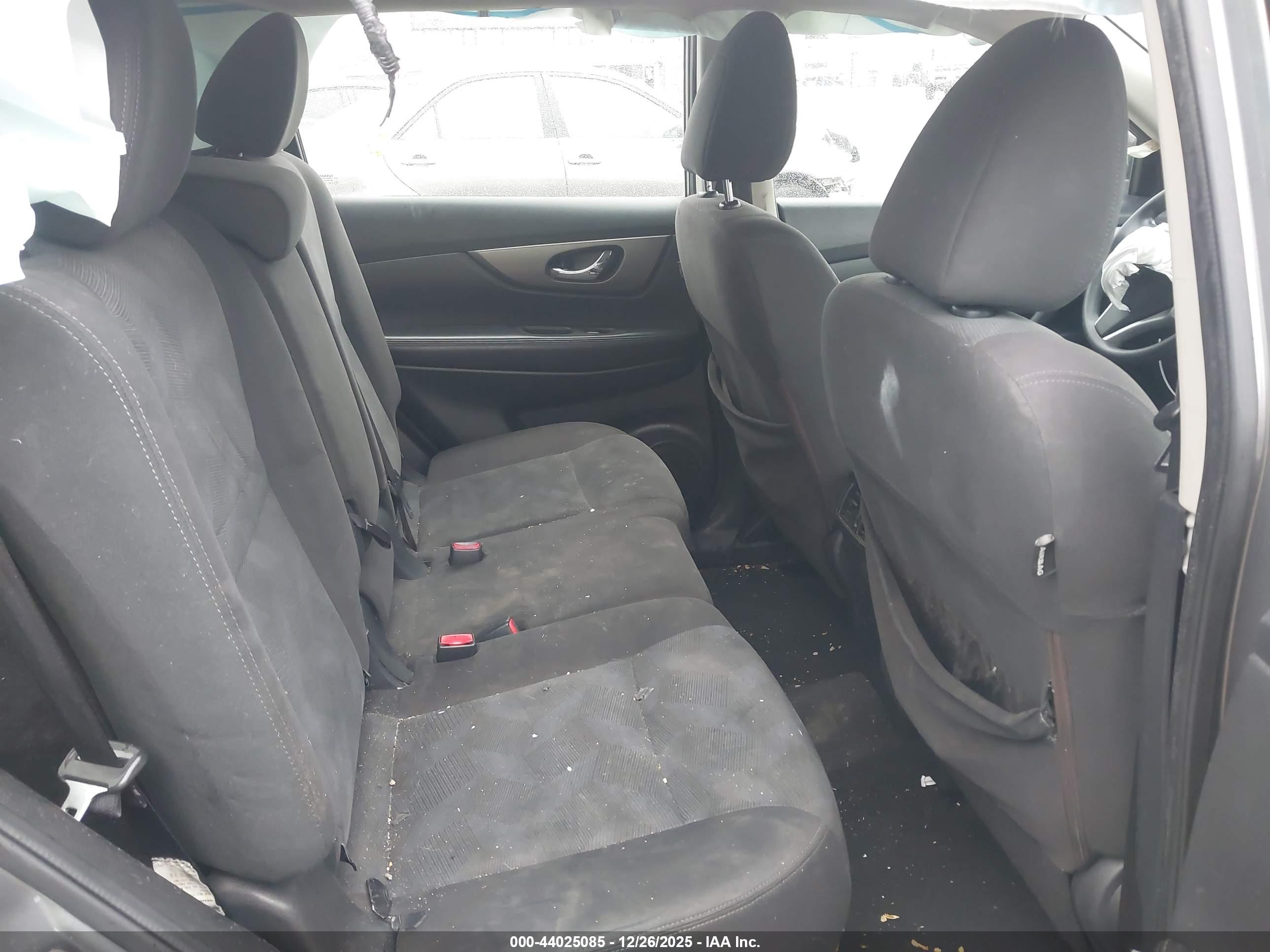 NISSAN ROGUE image 8