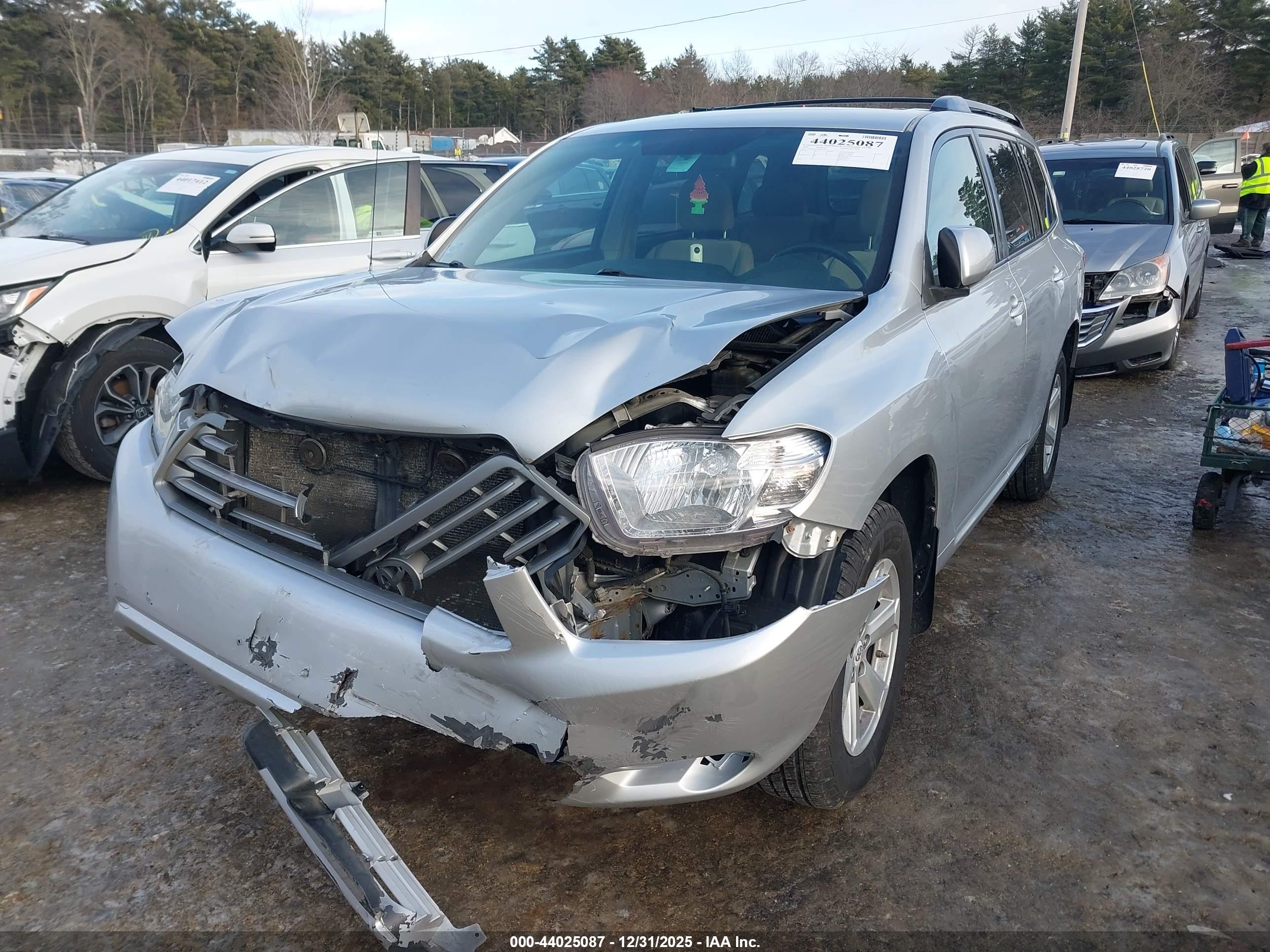 TOYOTA HIGHLANDER image 2