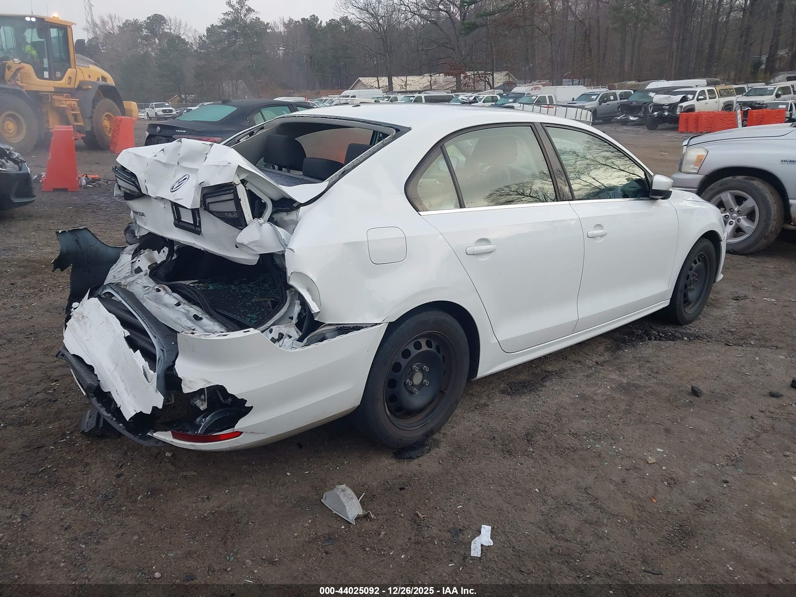 VOLKSWAGEN JETTA image 4