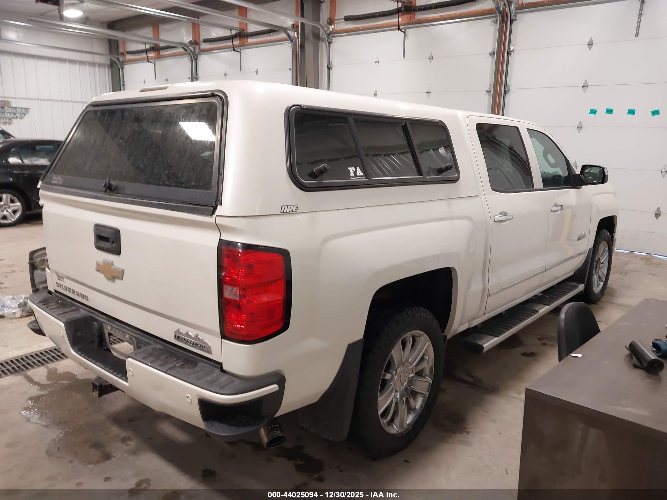 CHEVROLET SILVERADO image 4
