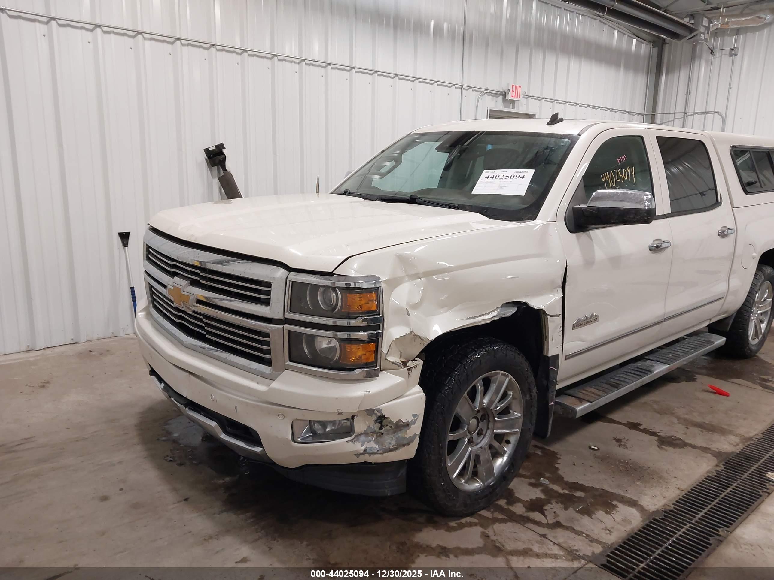 CHEVROLET SILVERADO image 6