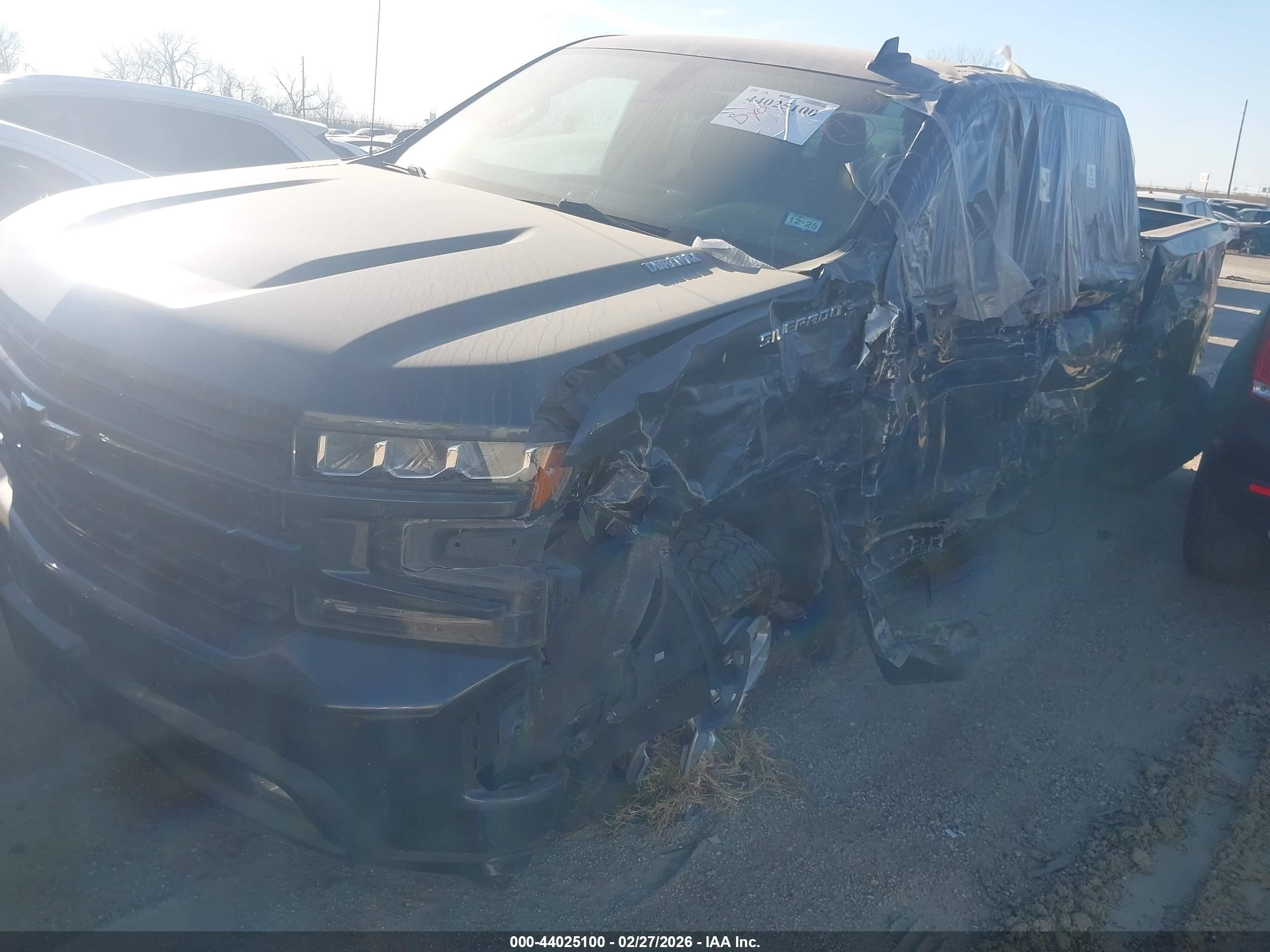 CHEVROLET SILVERADO image 2