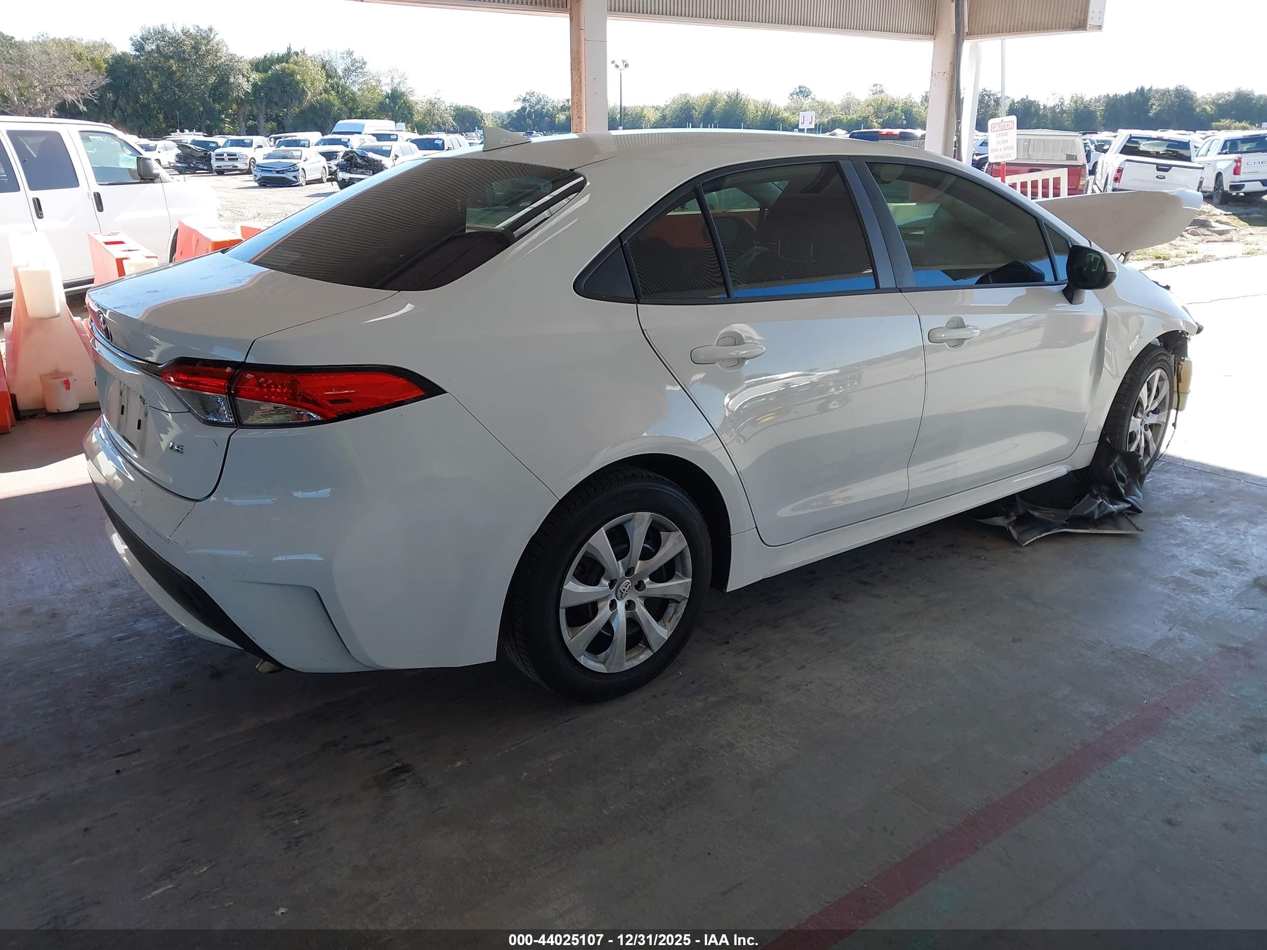 TOYOTA COROLLA image 4