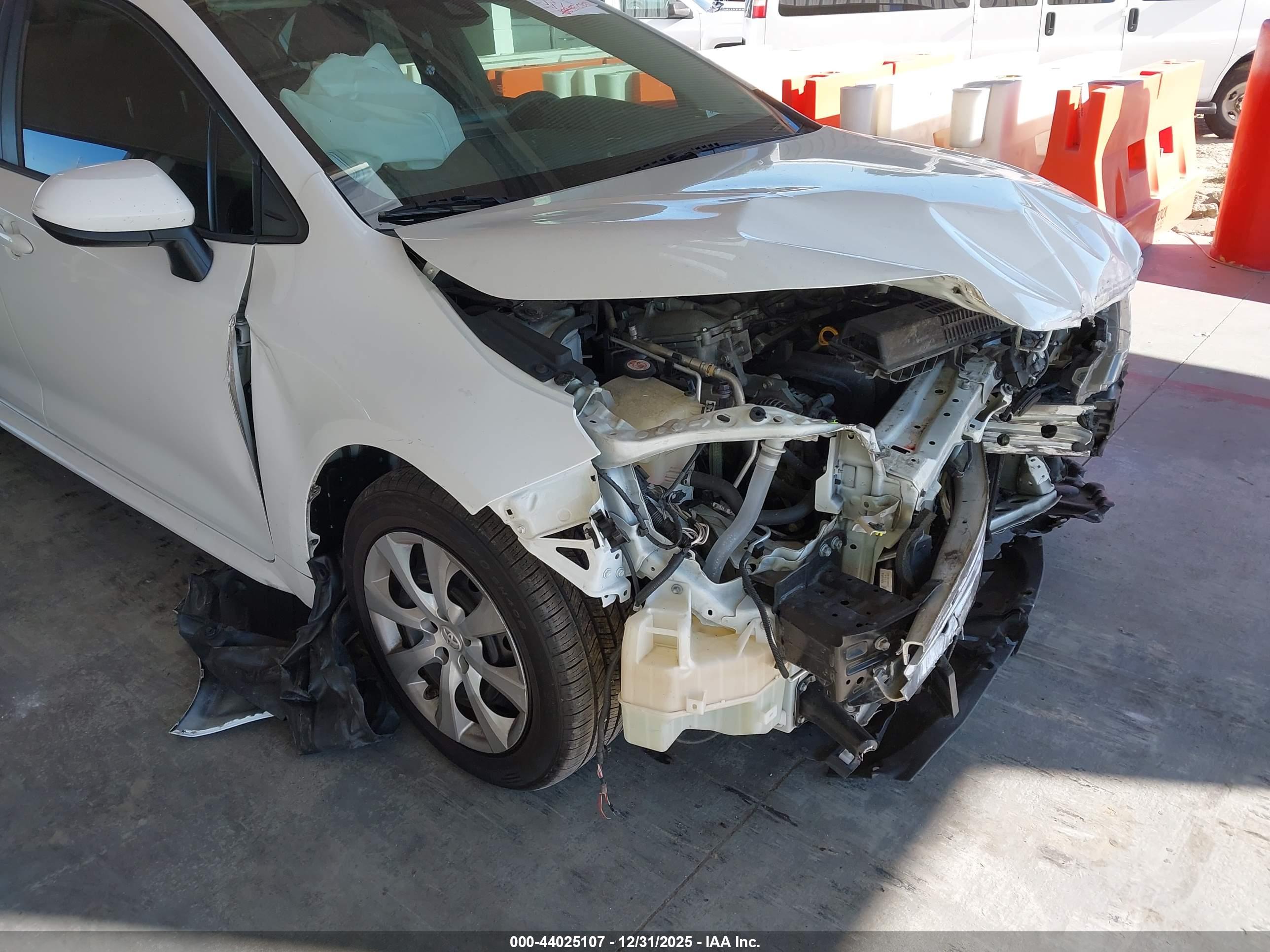 TOYOTA COROLLA image 6