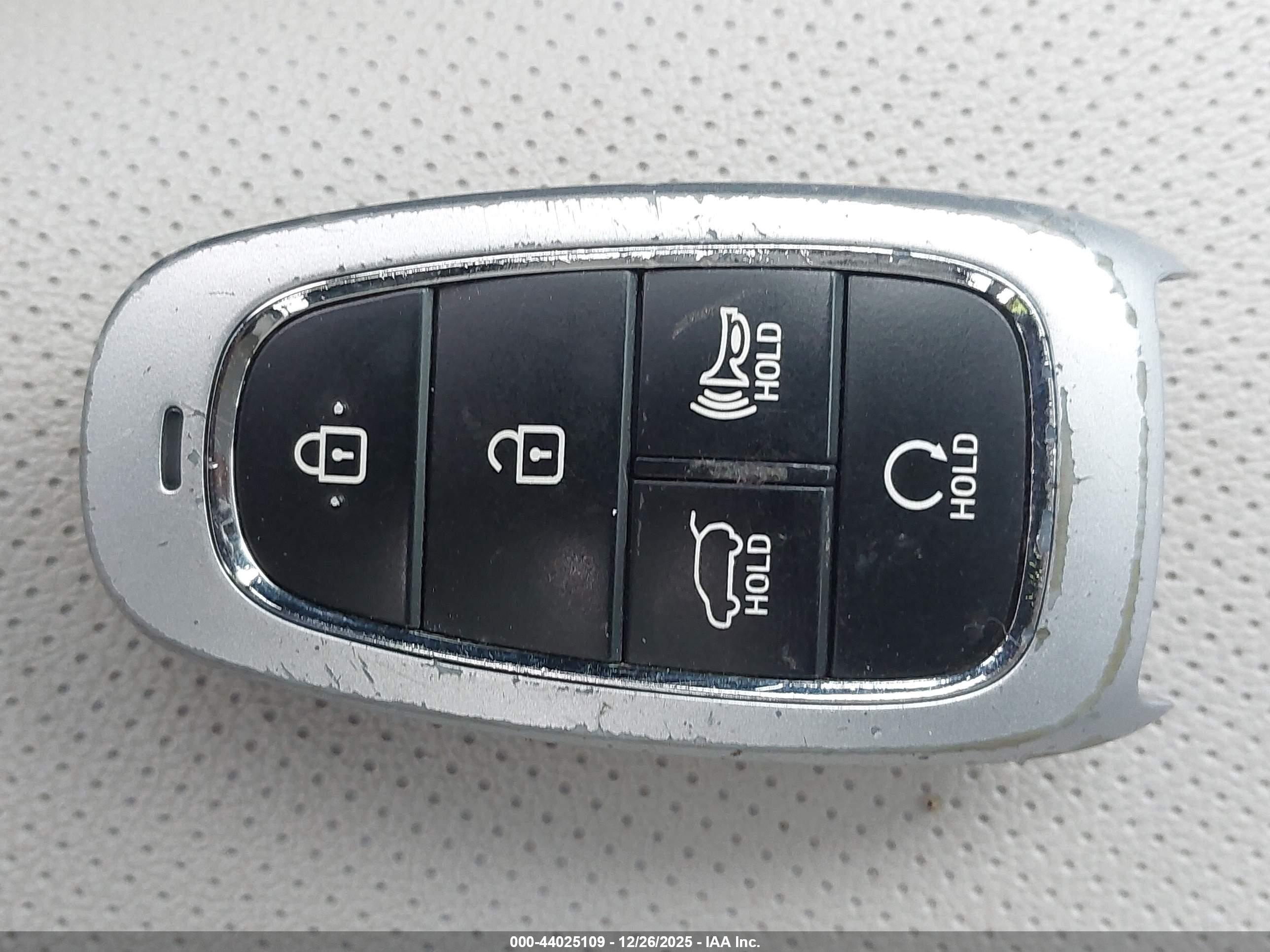 HYUNDAI TUCSON image 11