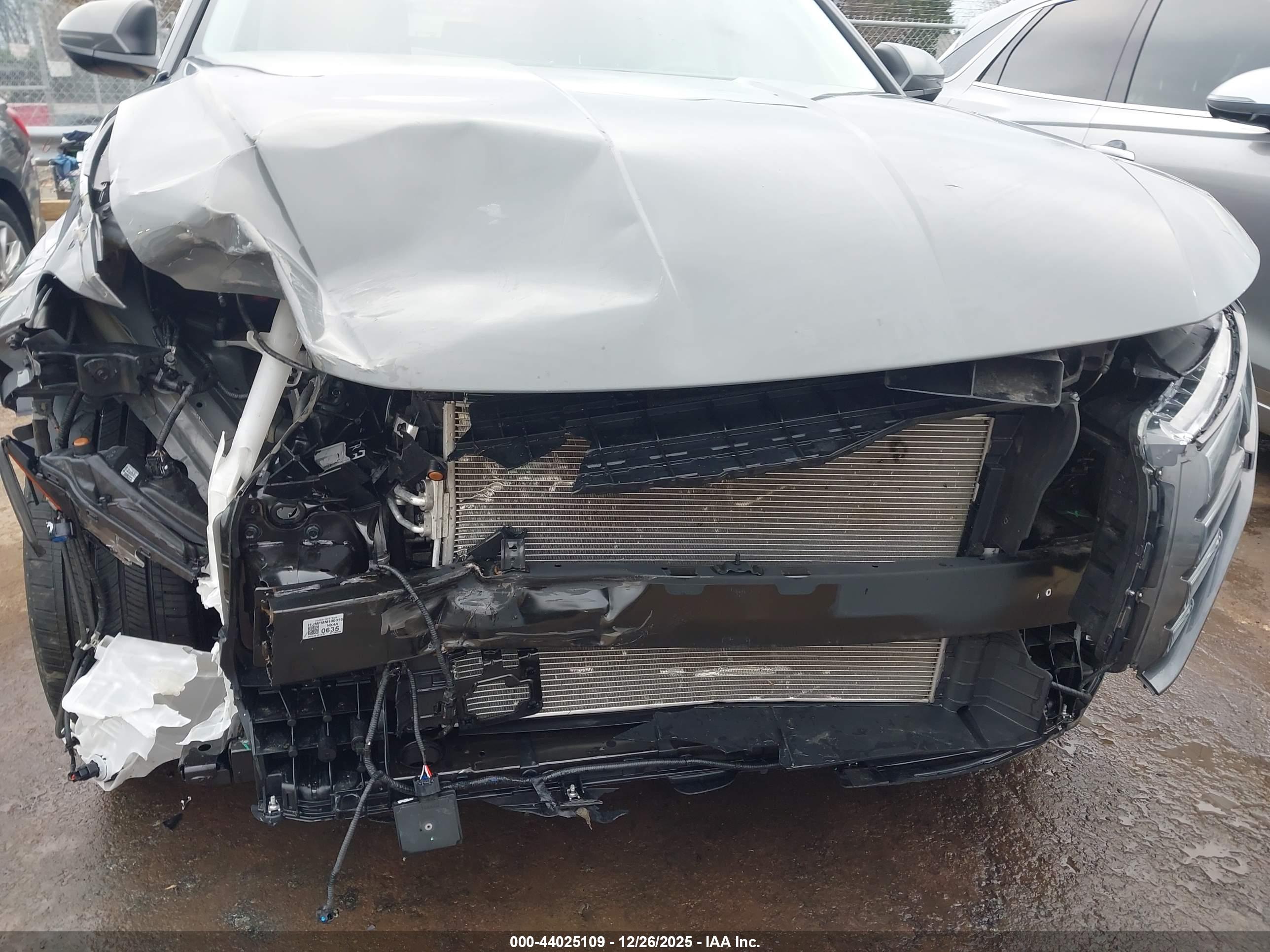 HYUNDAI TUCSON image 6