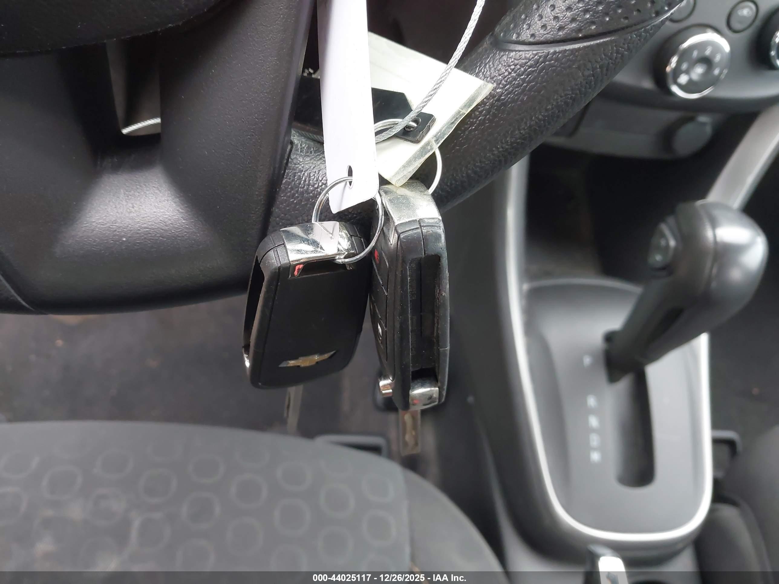 CHEVROLET TRAX image 11