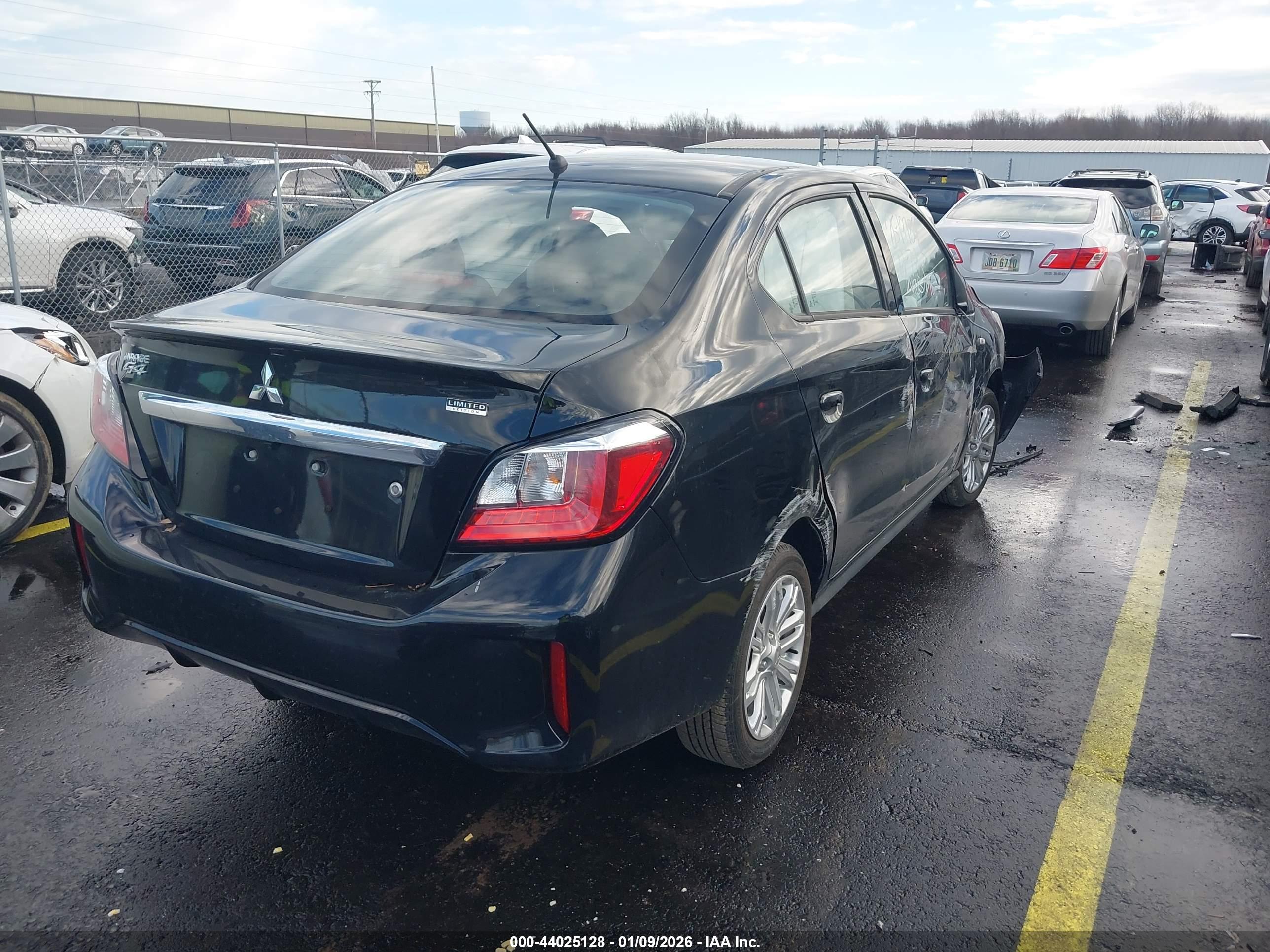 MITSUBISHI MIRAGE image 4