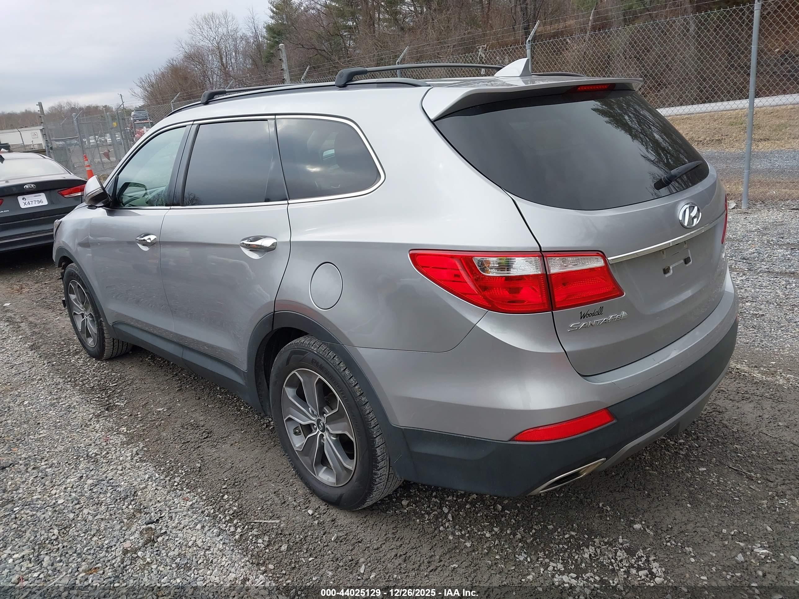 HYUNDAI SANTA image 3