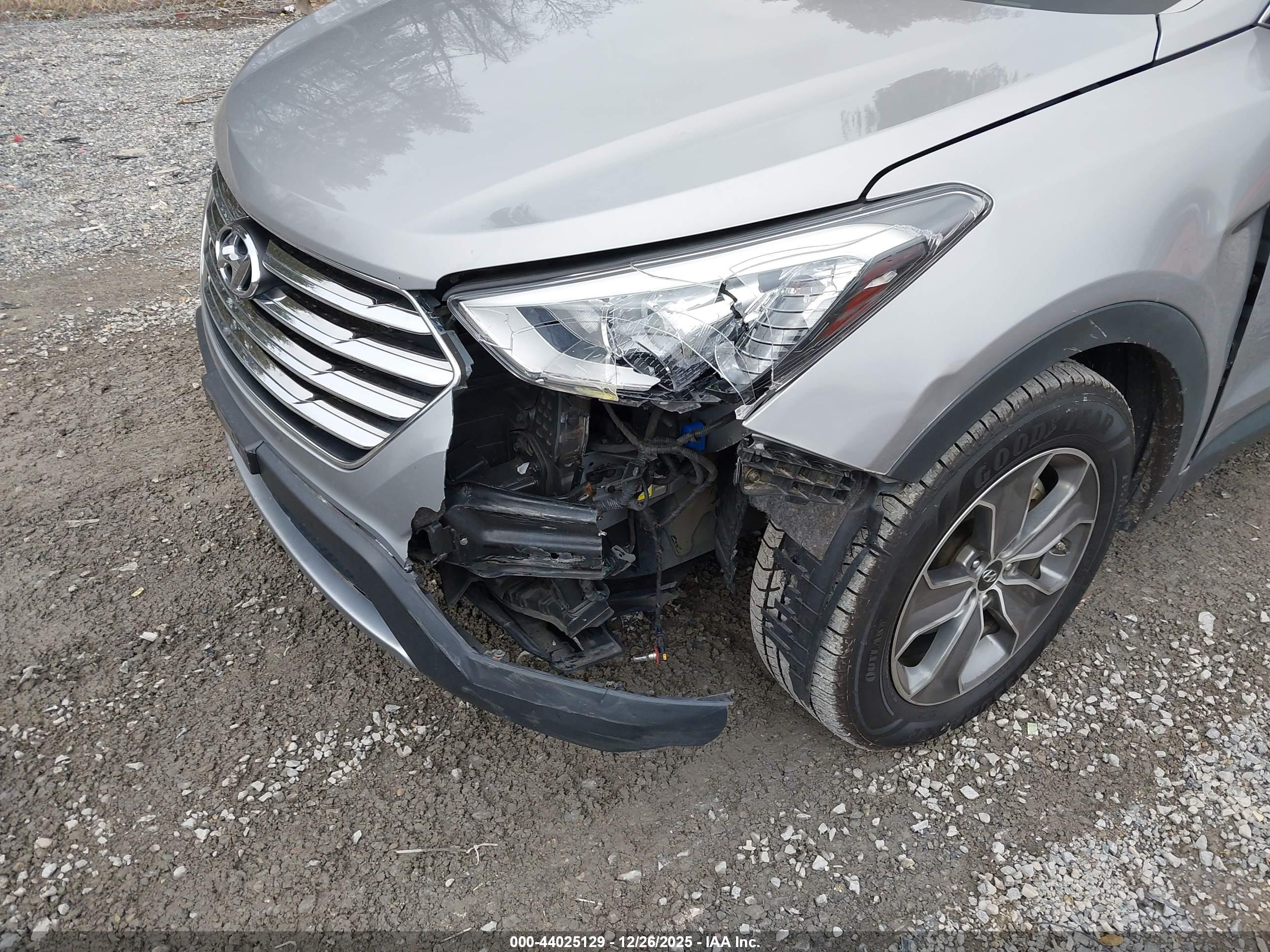 HYUNDAI SANTA image 6