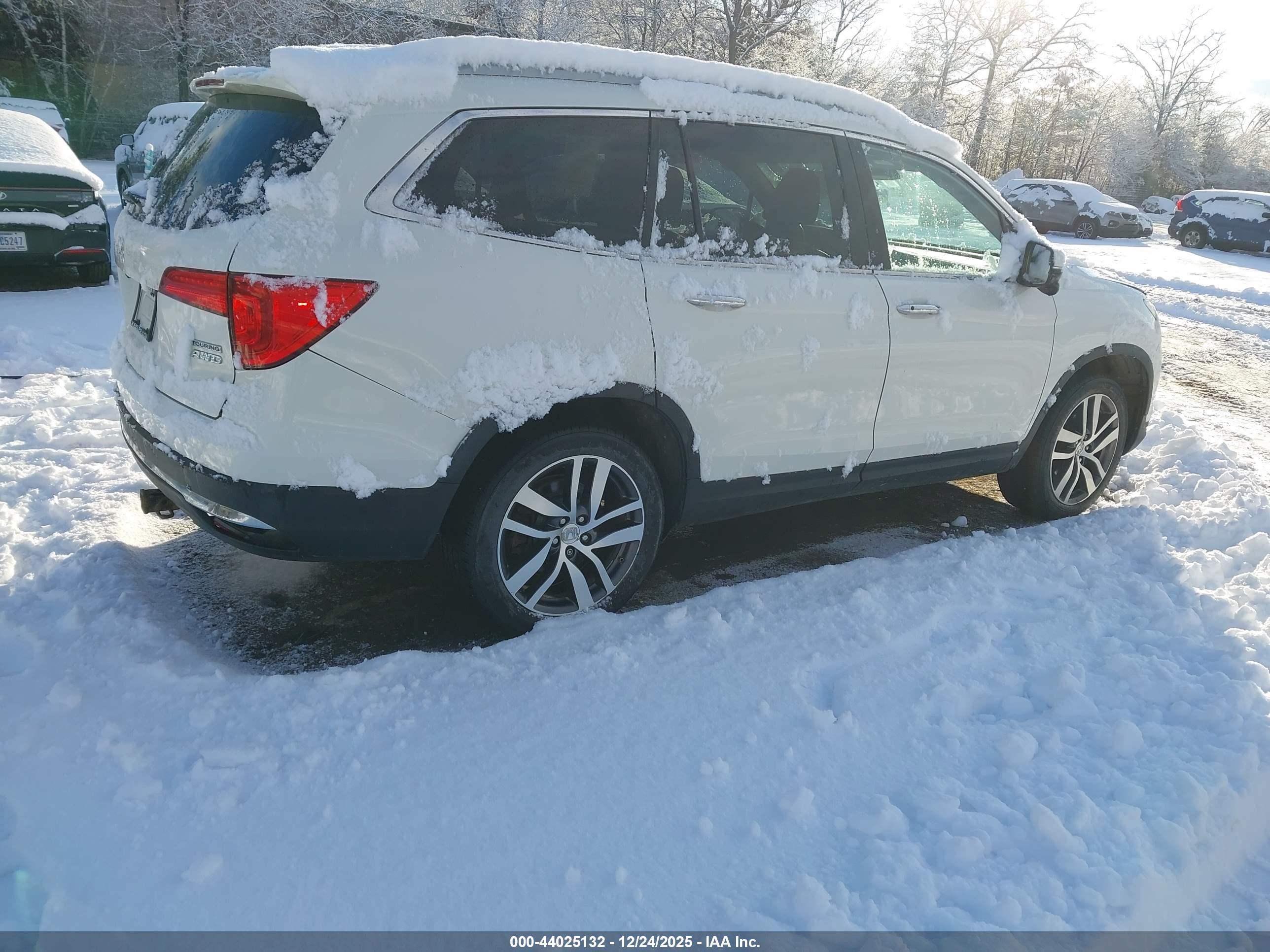 HONDA PILOT image 4