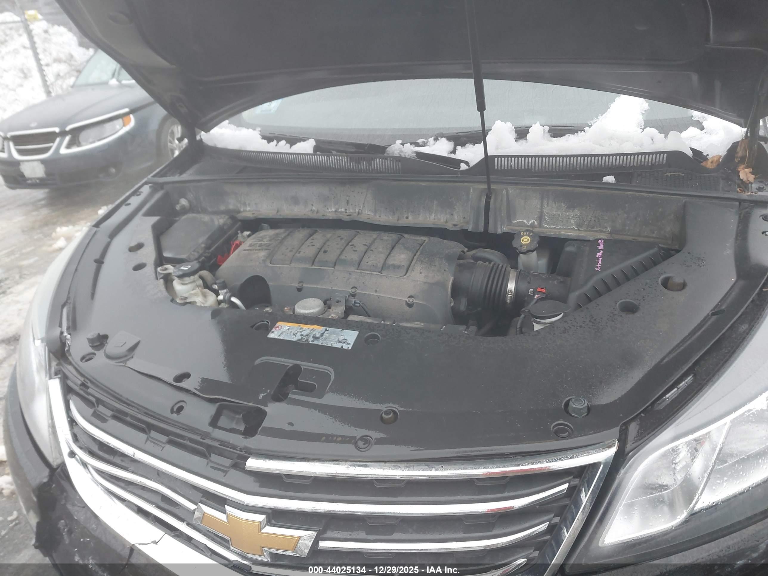CHEVROLET TRAVERSE image 10