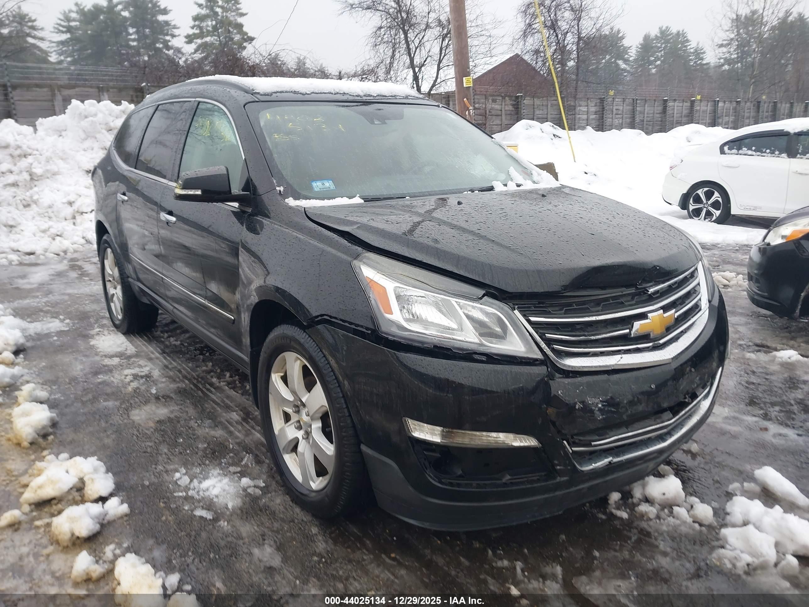 CHEVROLET TRAVERSE image 6