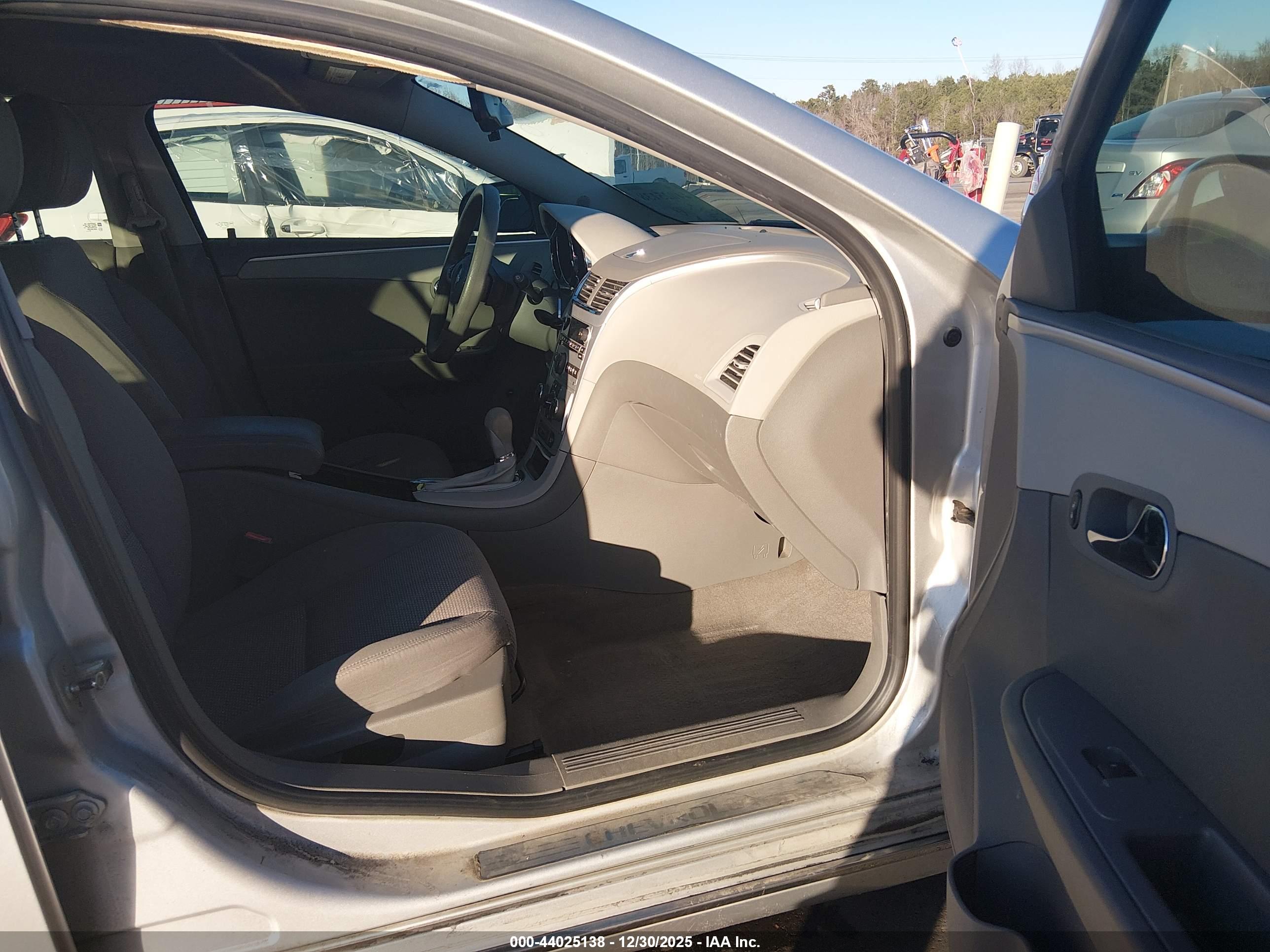 CHEVROLET MALIBU image 5