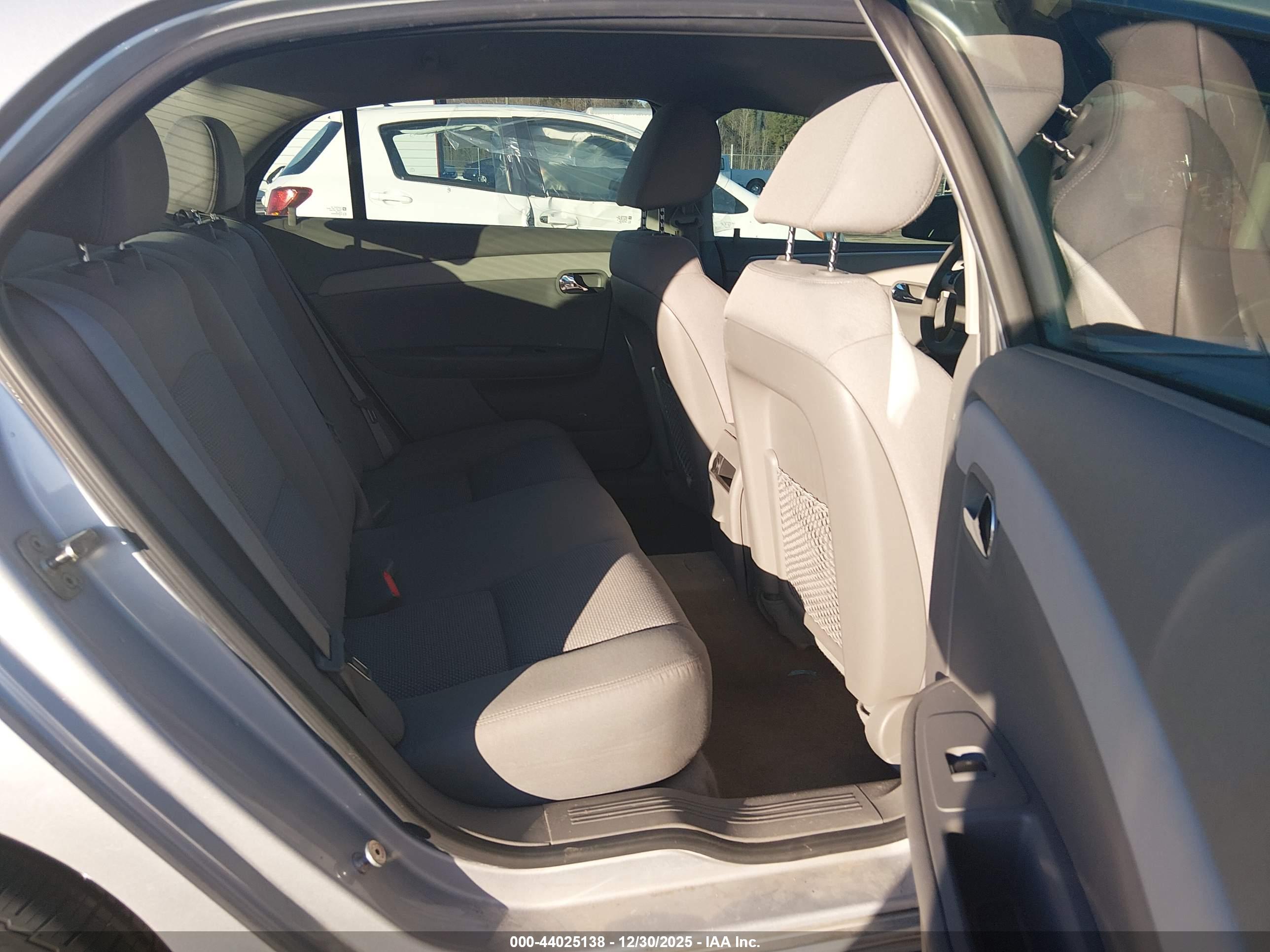 CHEVROLET MALIBU image 8