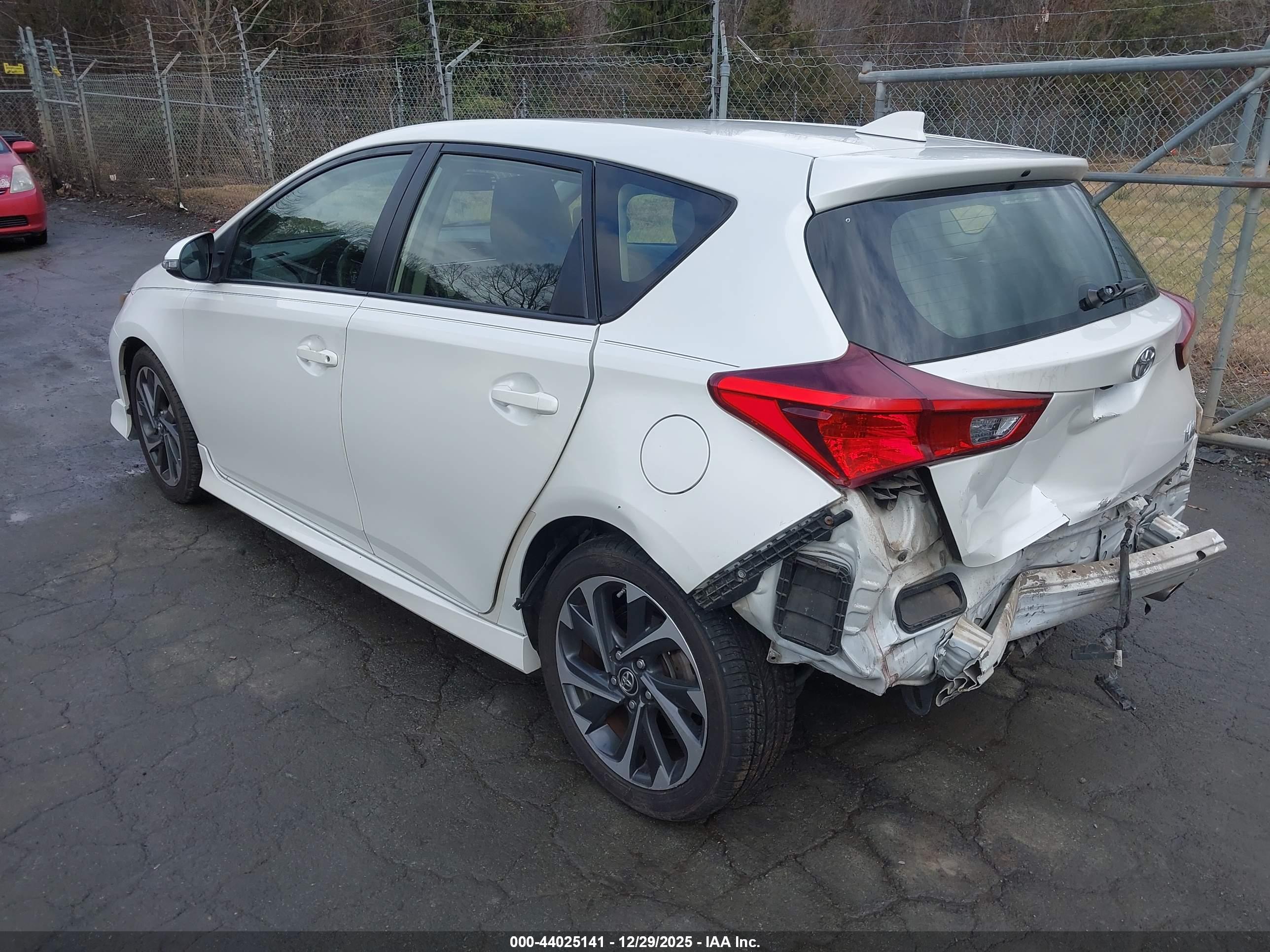 TOYOTA COROLLA image 3