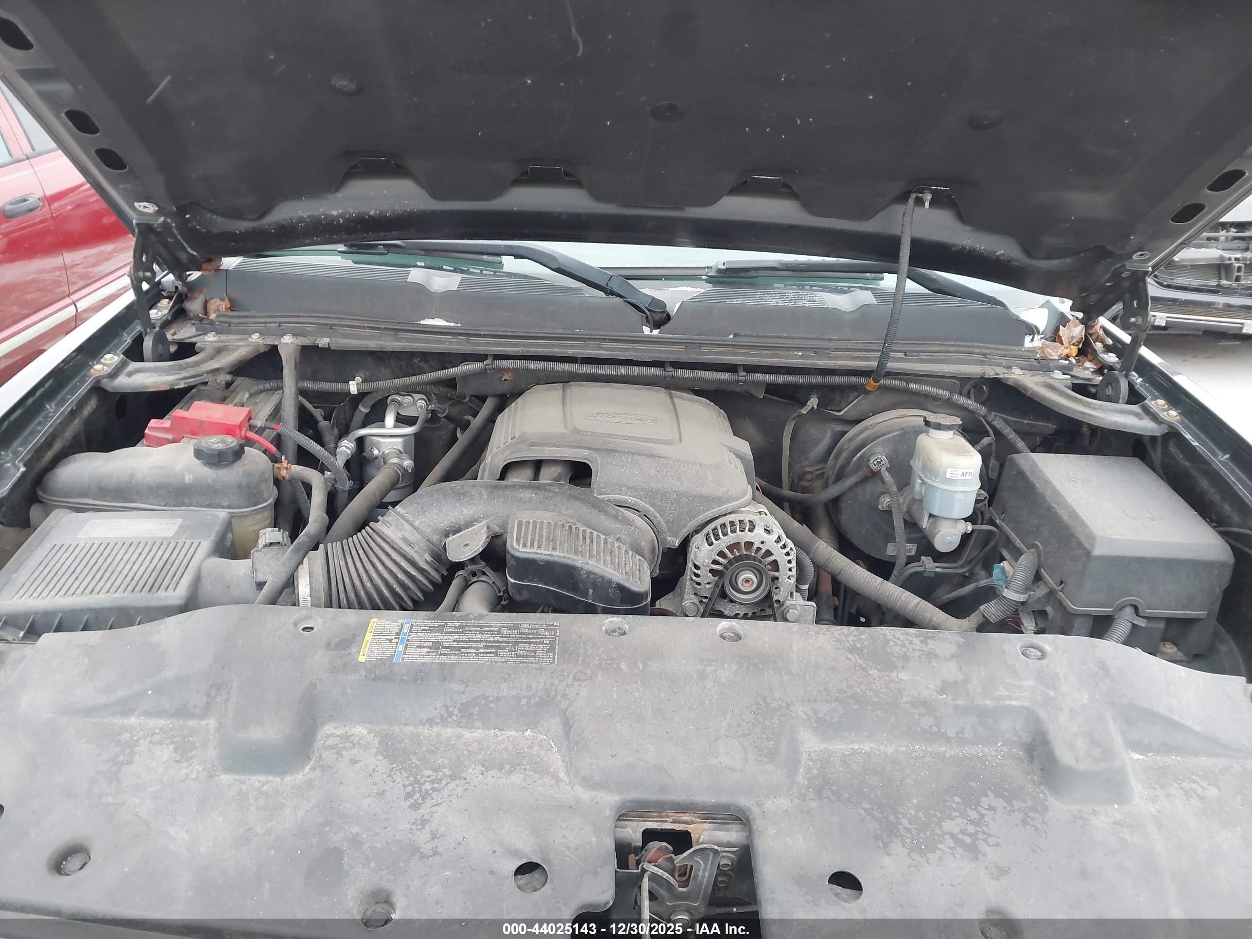 CHEVROLET SILVERADO image 10
