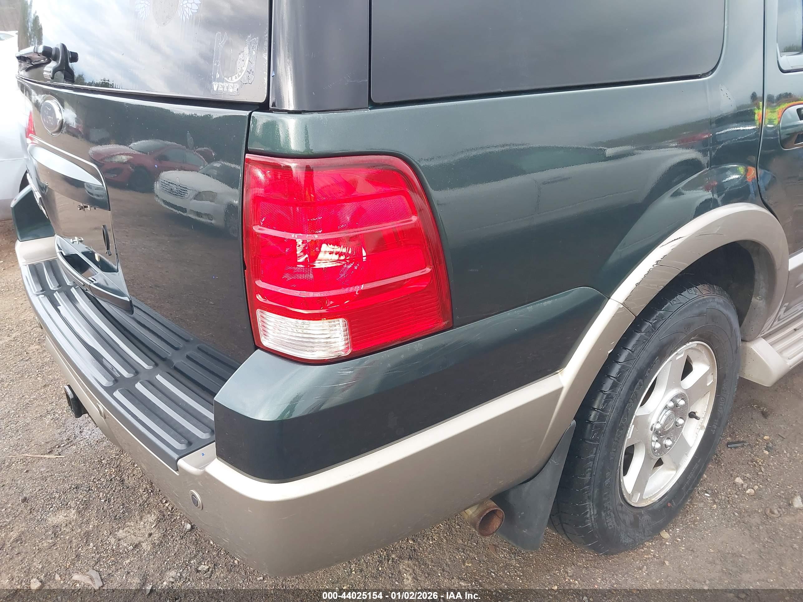 FORD EXPEDITION image 6