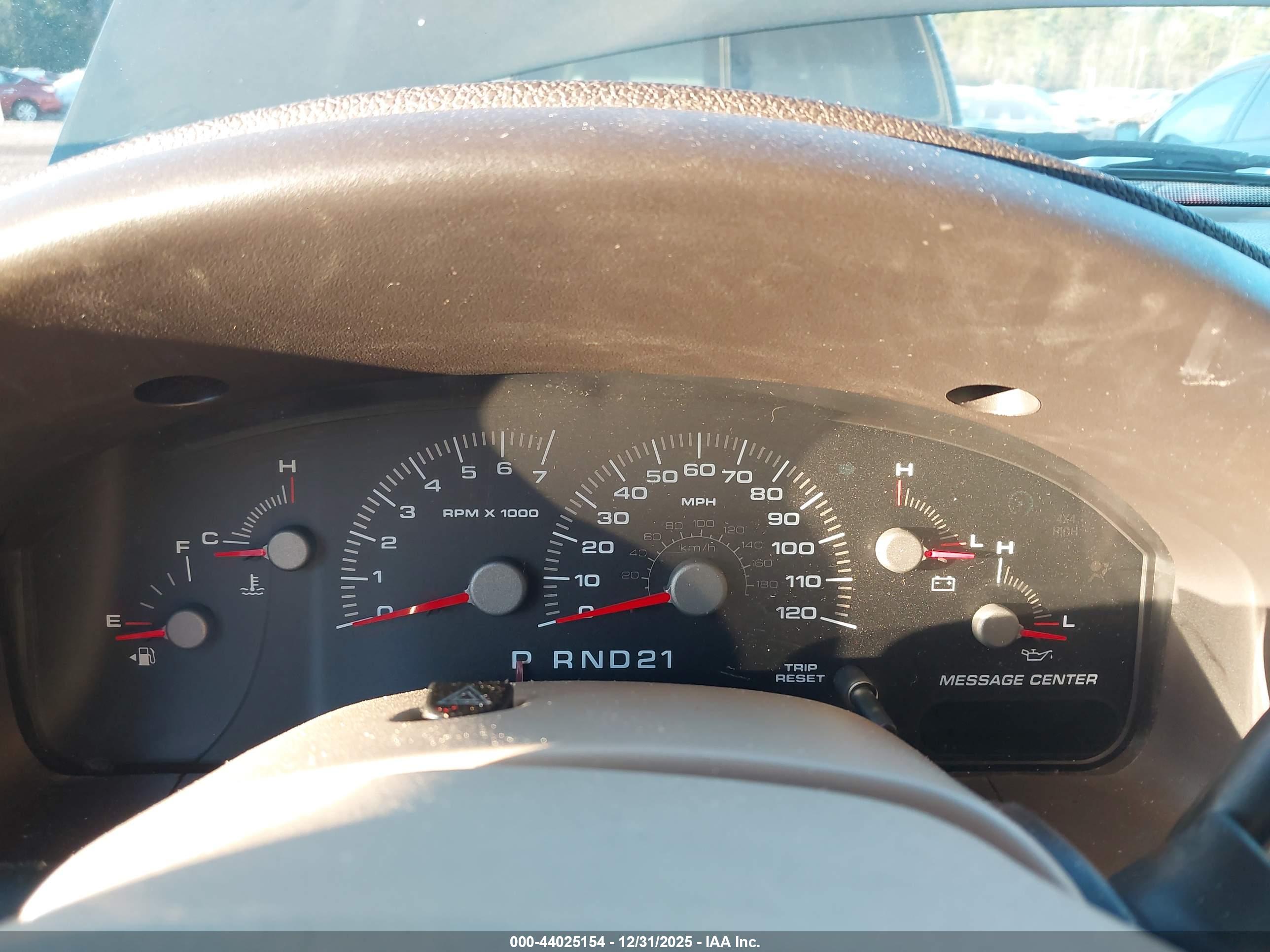 FORD EXPEDITION image 7