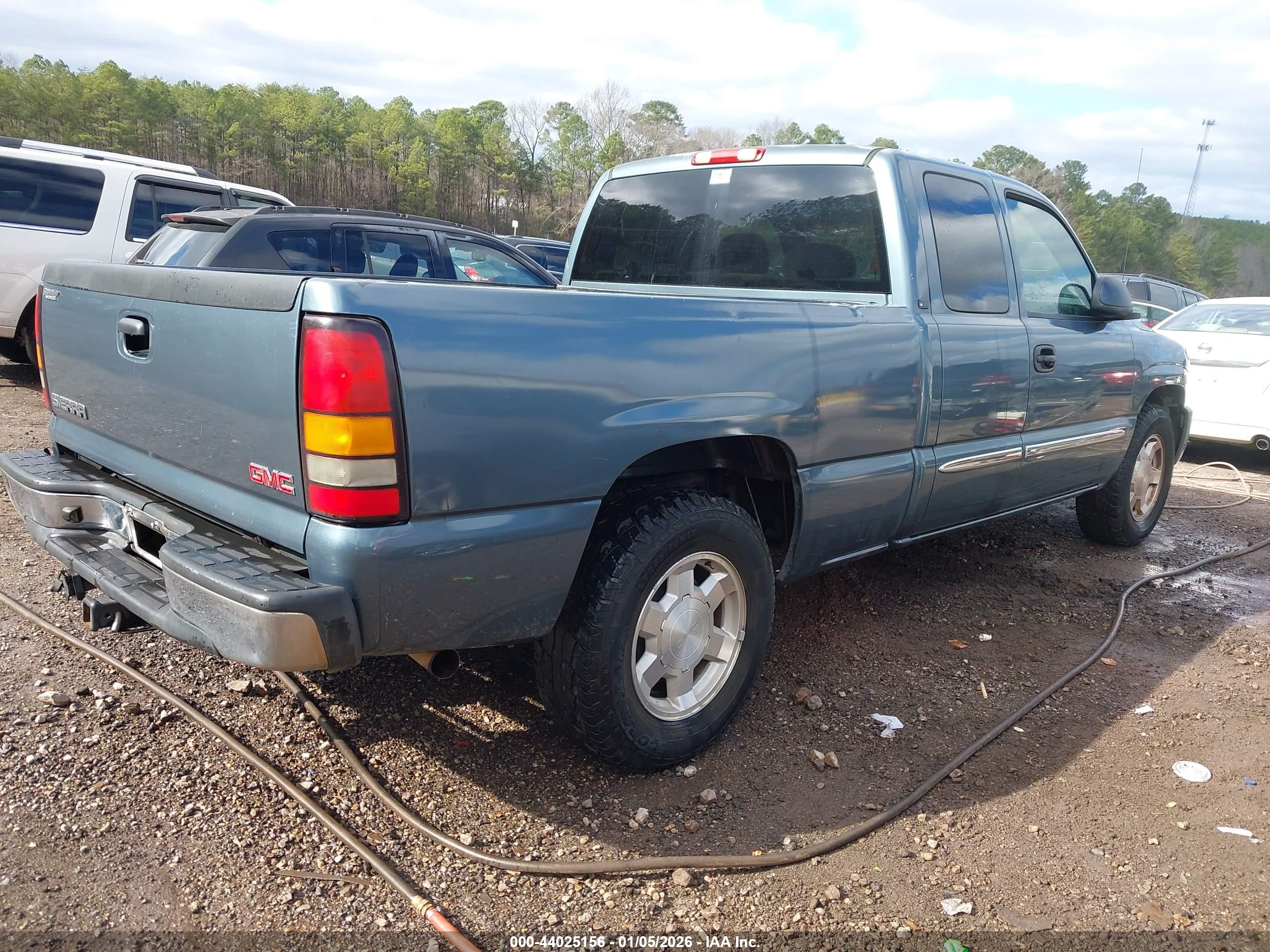 GMC SIERRA image 4