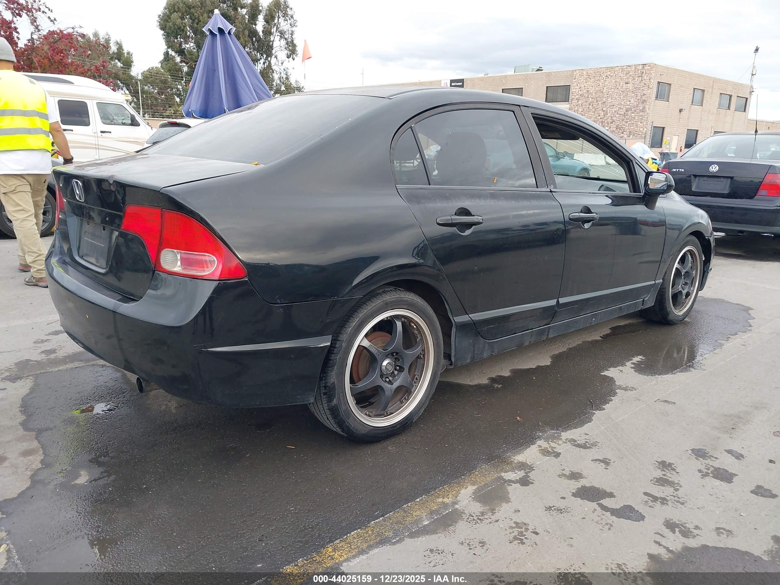 HONDA CIVIC image 4