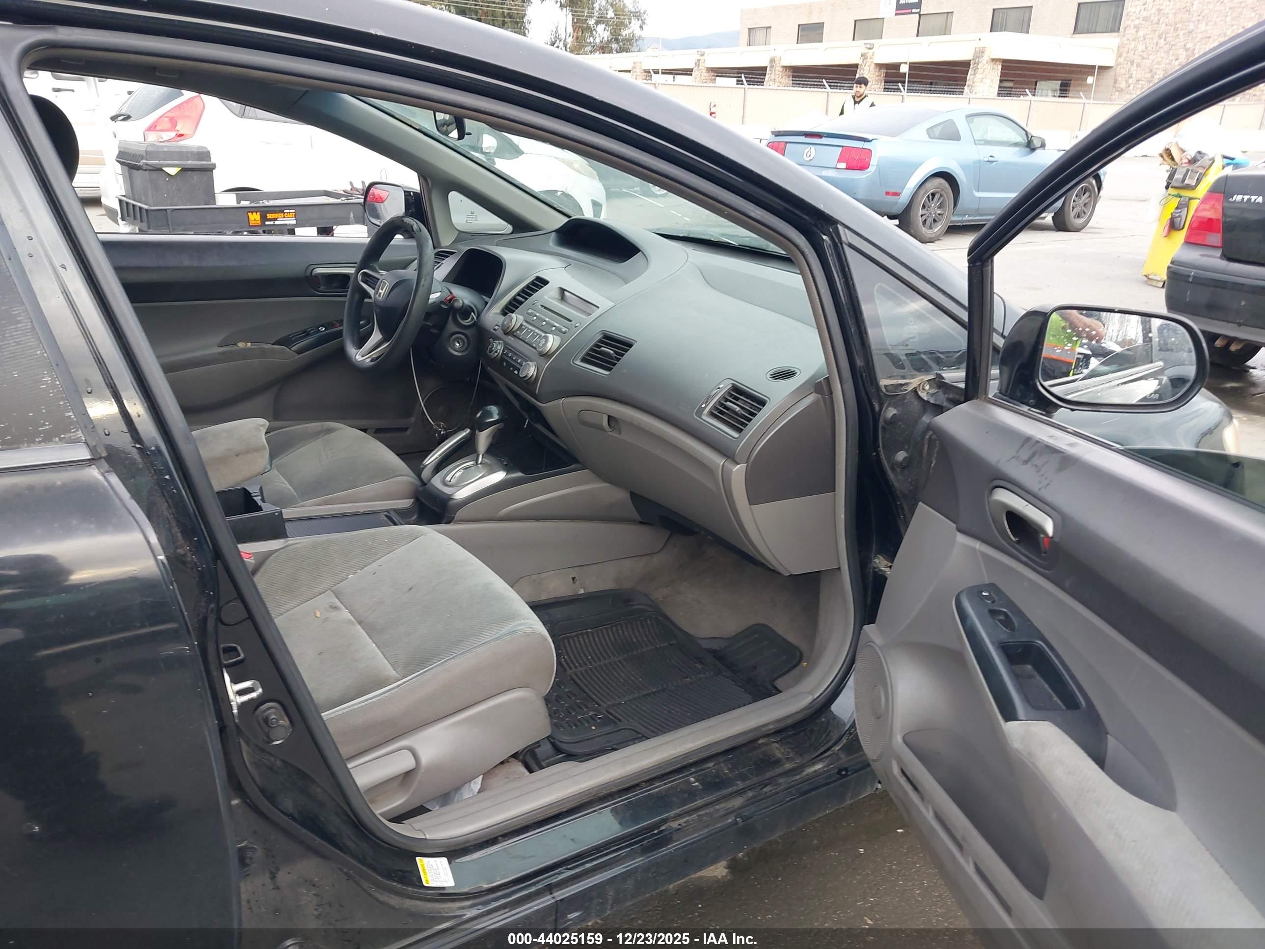 HONDA CIVIC image 5