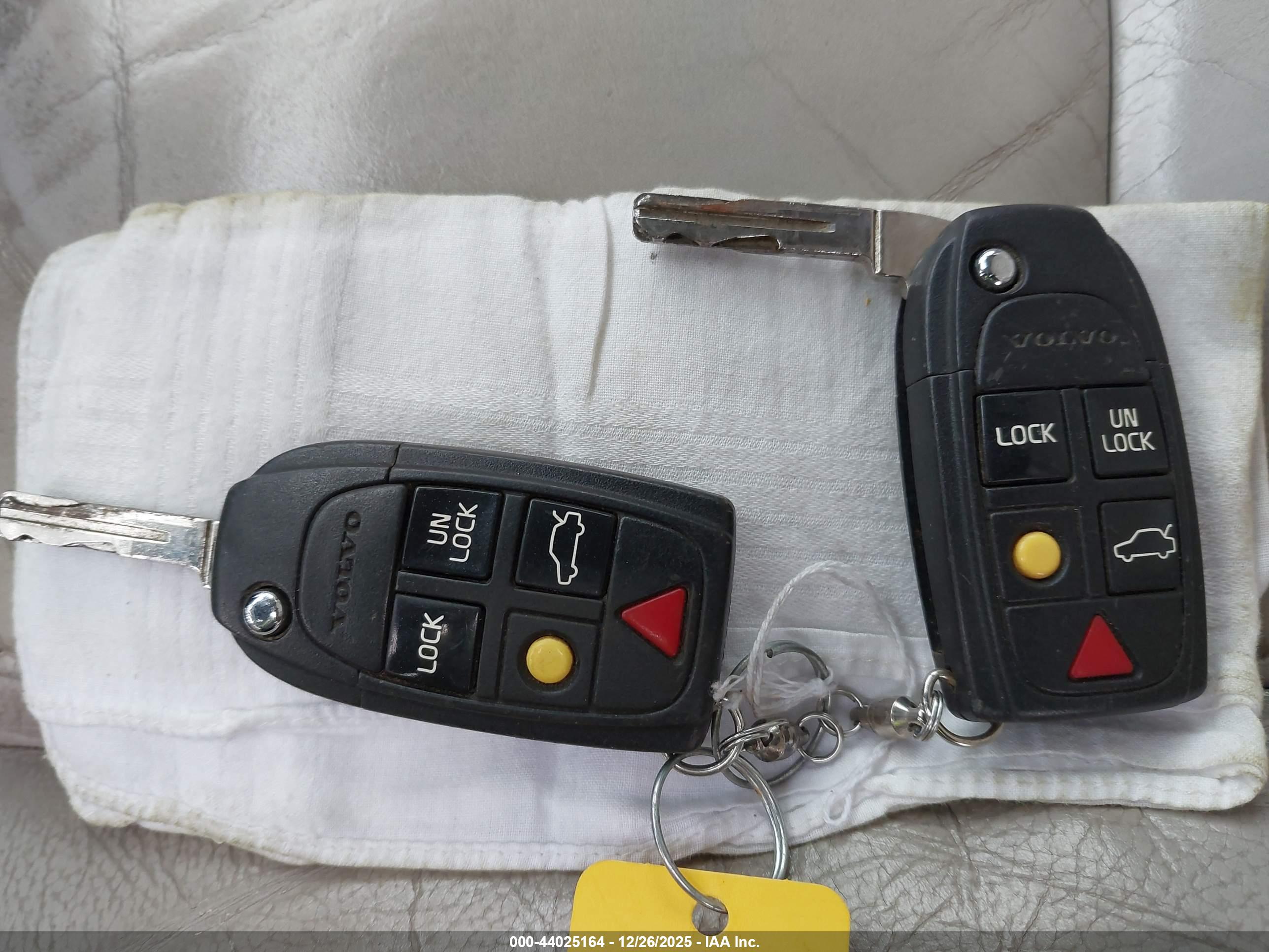 VOLVO XC90 image 11