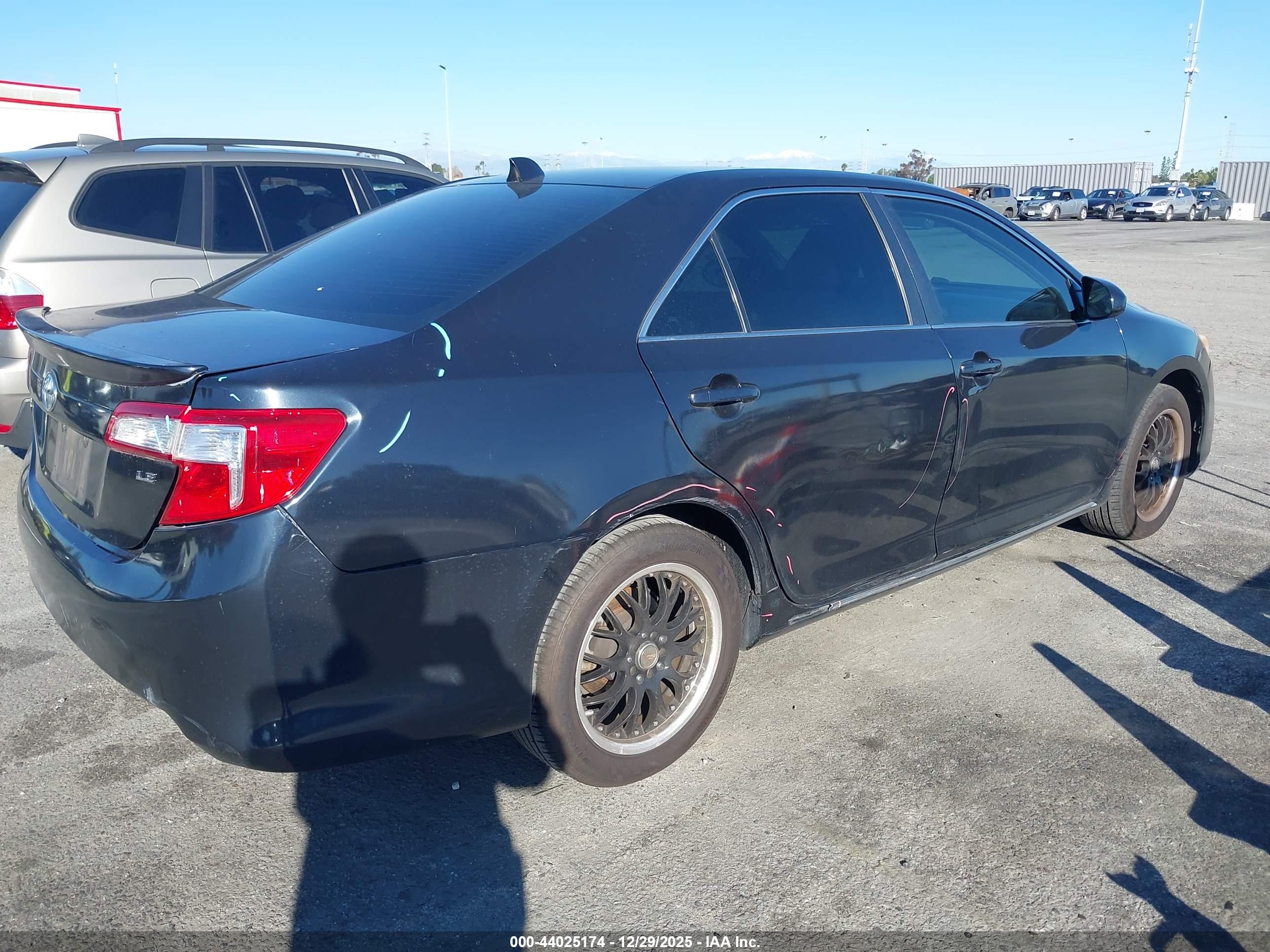 TOYOTA CAMRY image 4