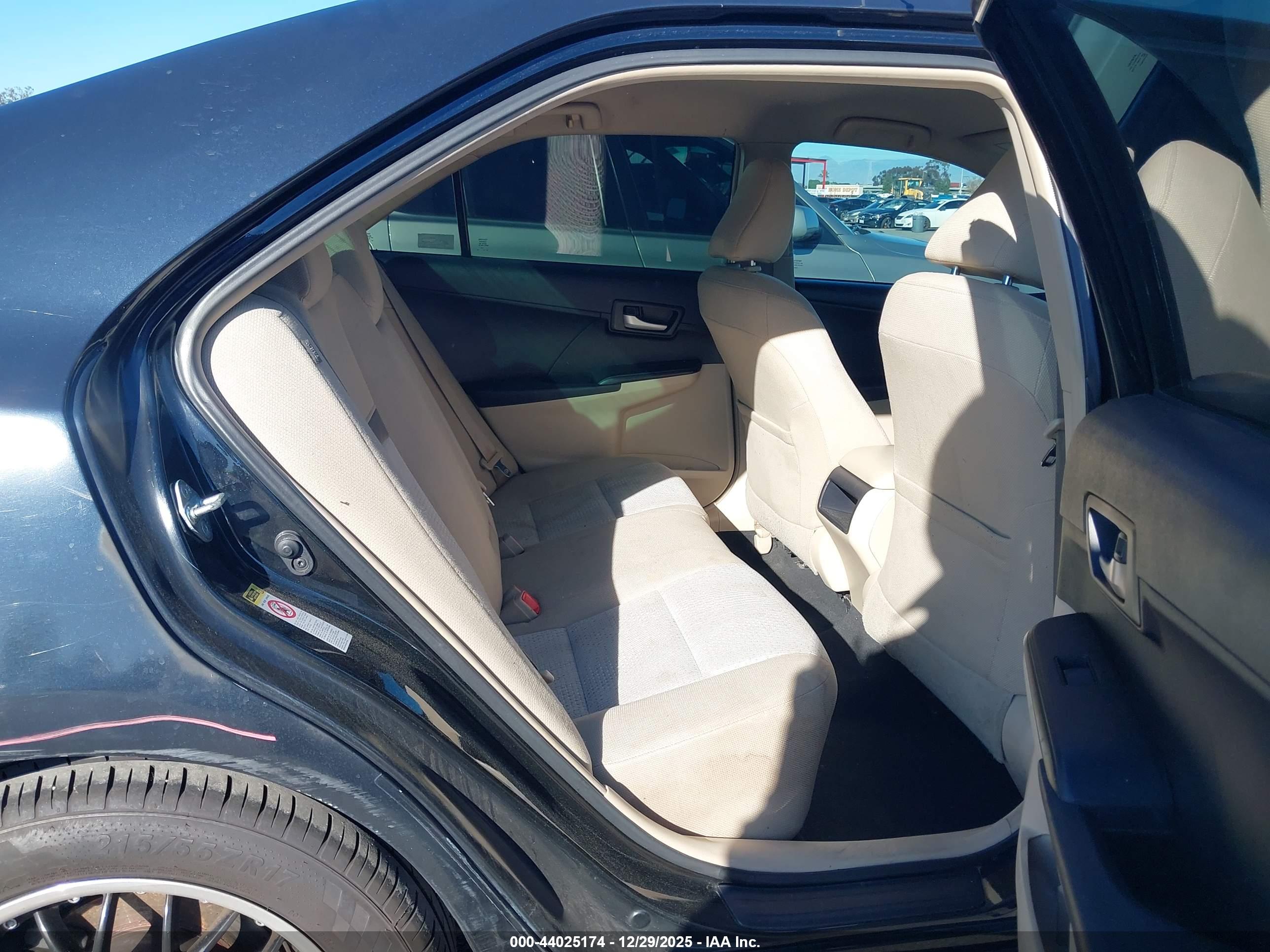 TOYOTA CAMRY image 8