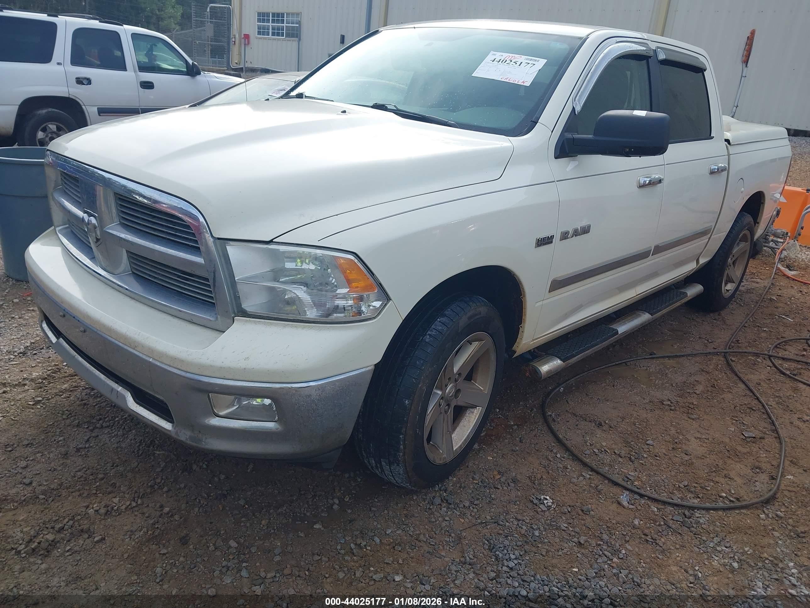 DODGE RAM image 2