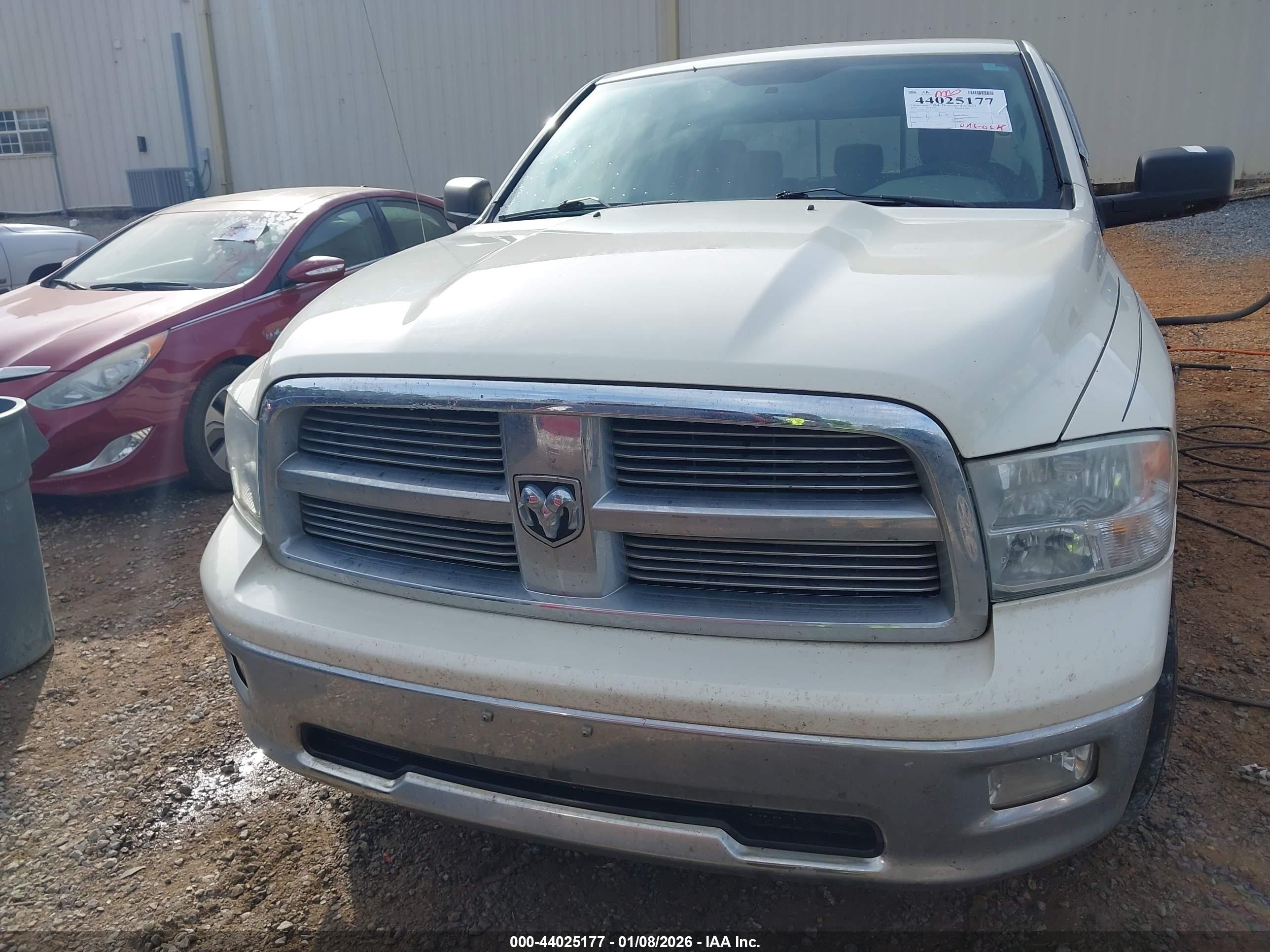 DODGE RAM image 6