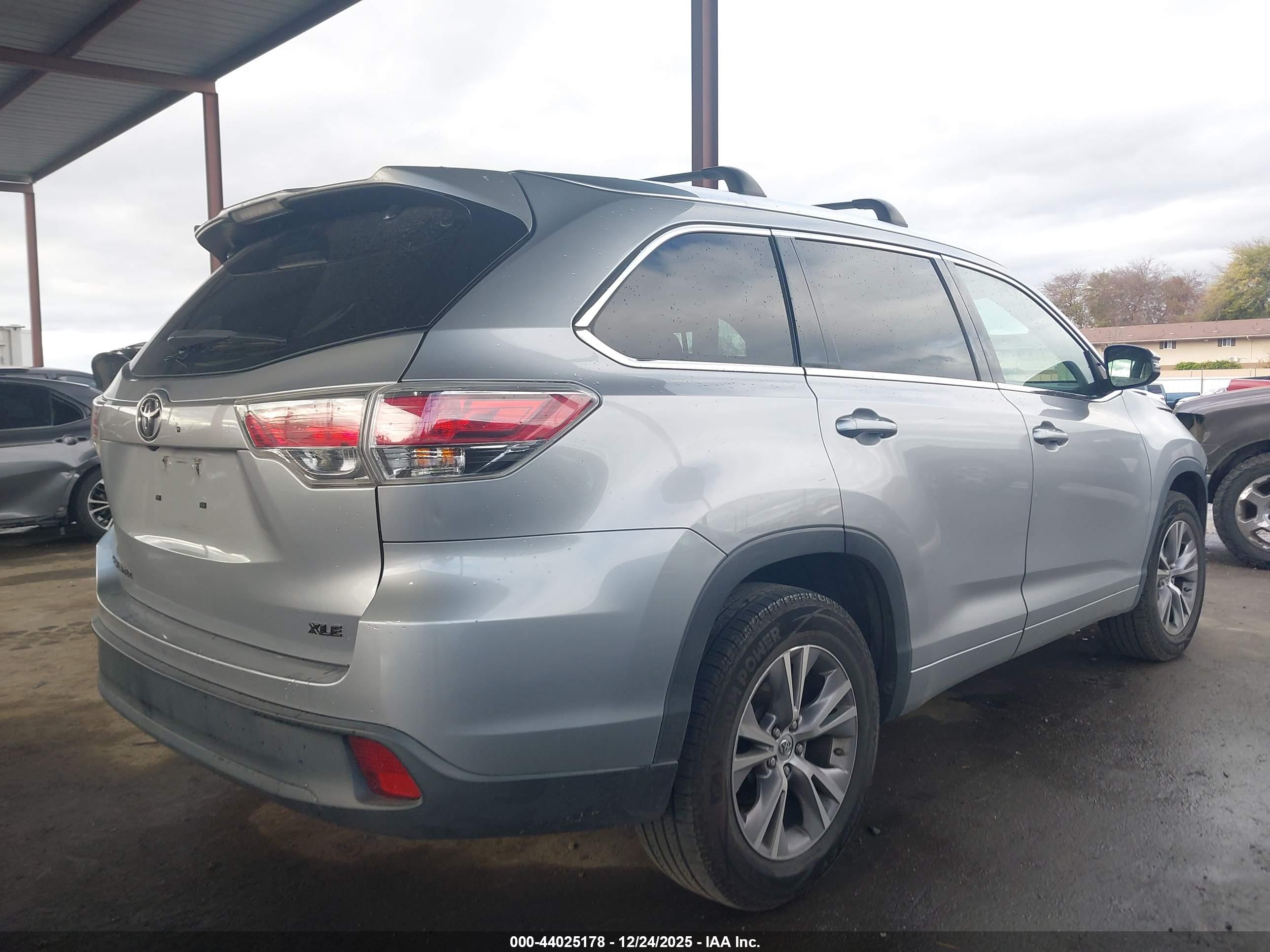 TOYOTA HIGHLANDER image 4