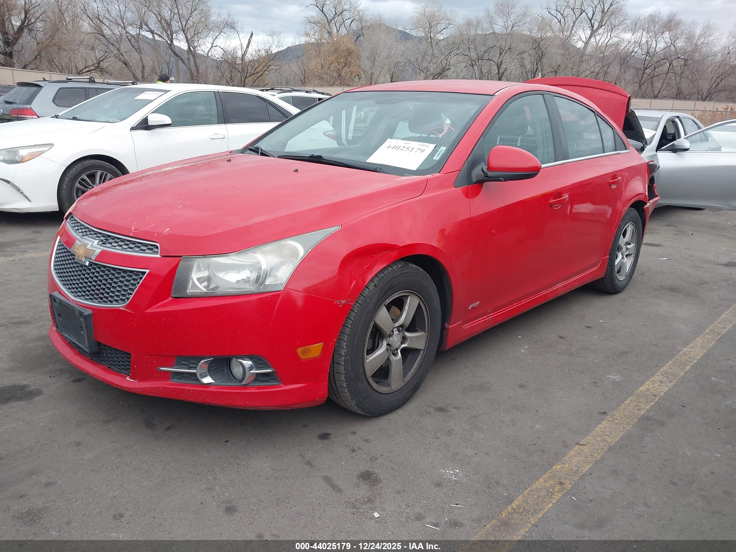 CHEVROLET CRUZE image 2