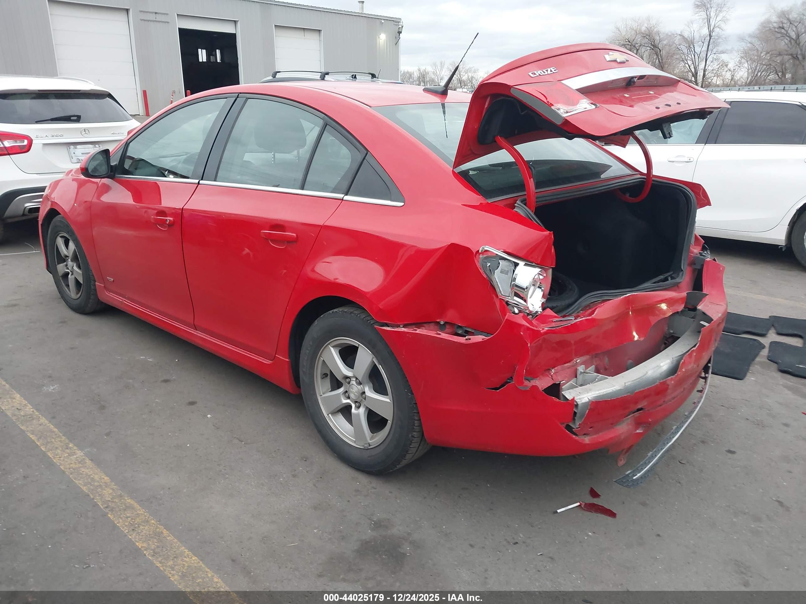 CHEVROLET CRUZE image 3