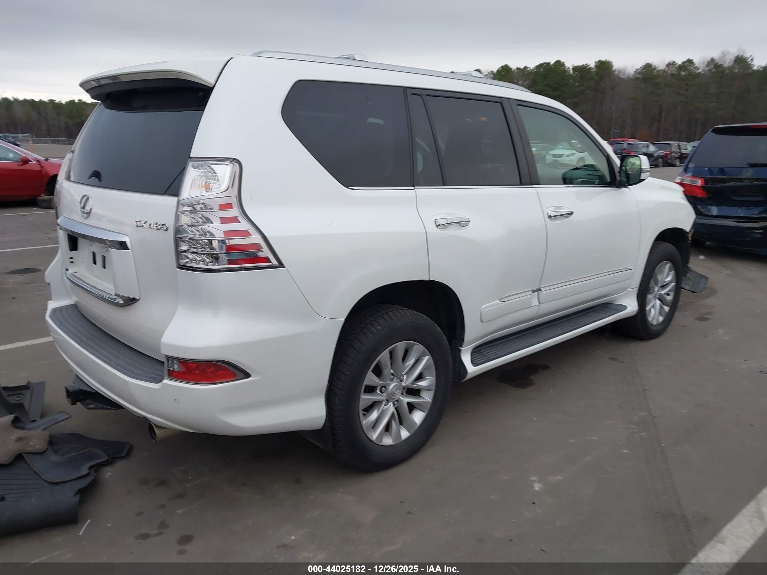LEXUS GX image 4