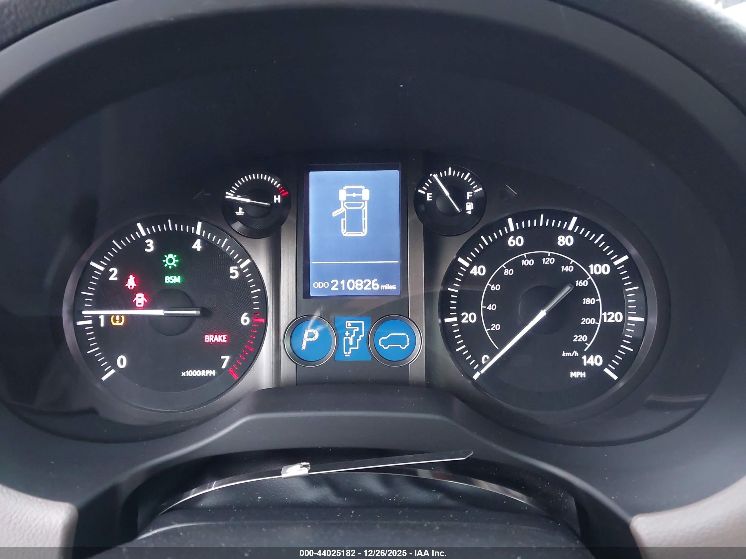 LEXUS GX image 7