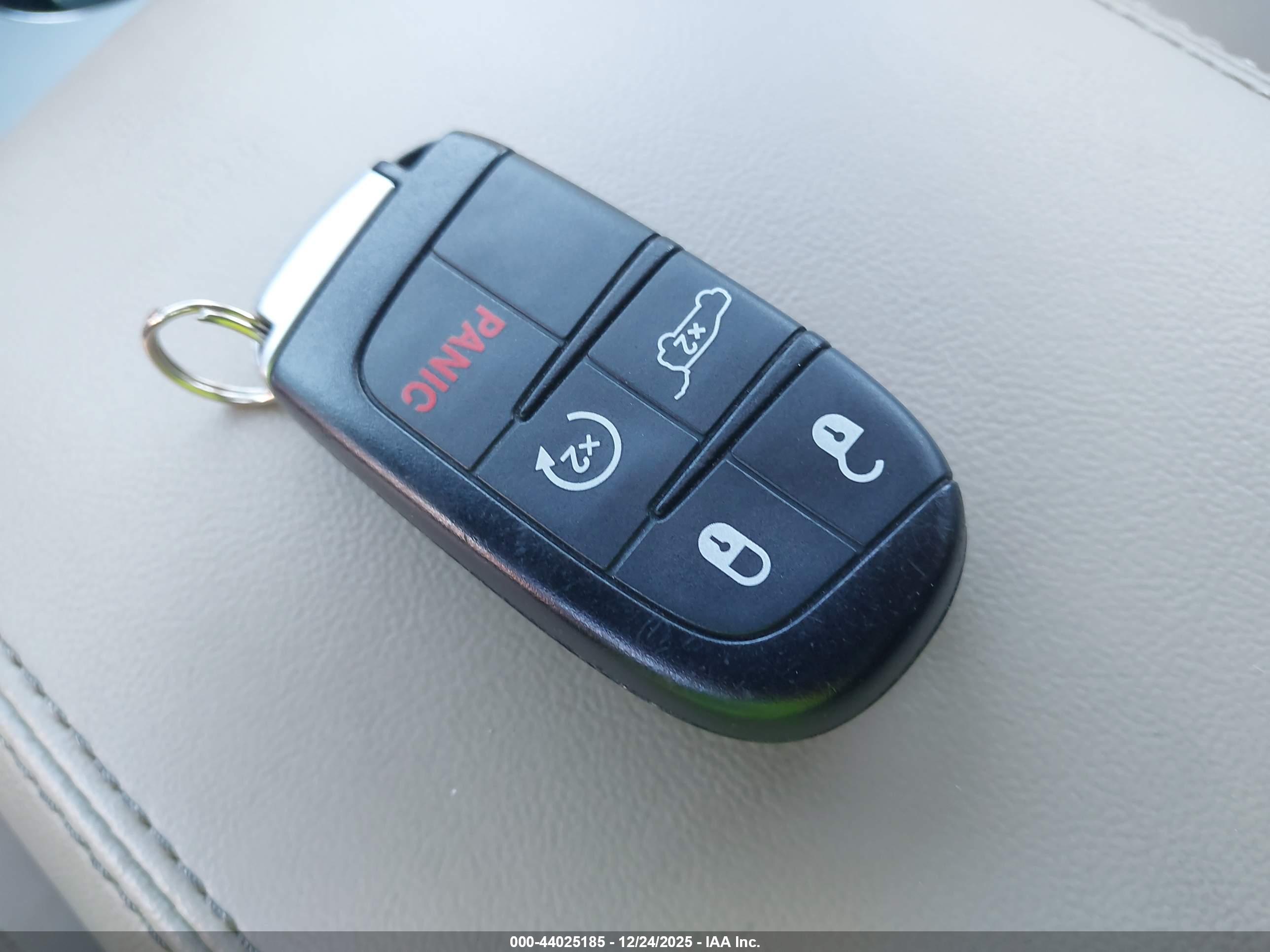 JEEP GRAND image 11