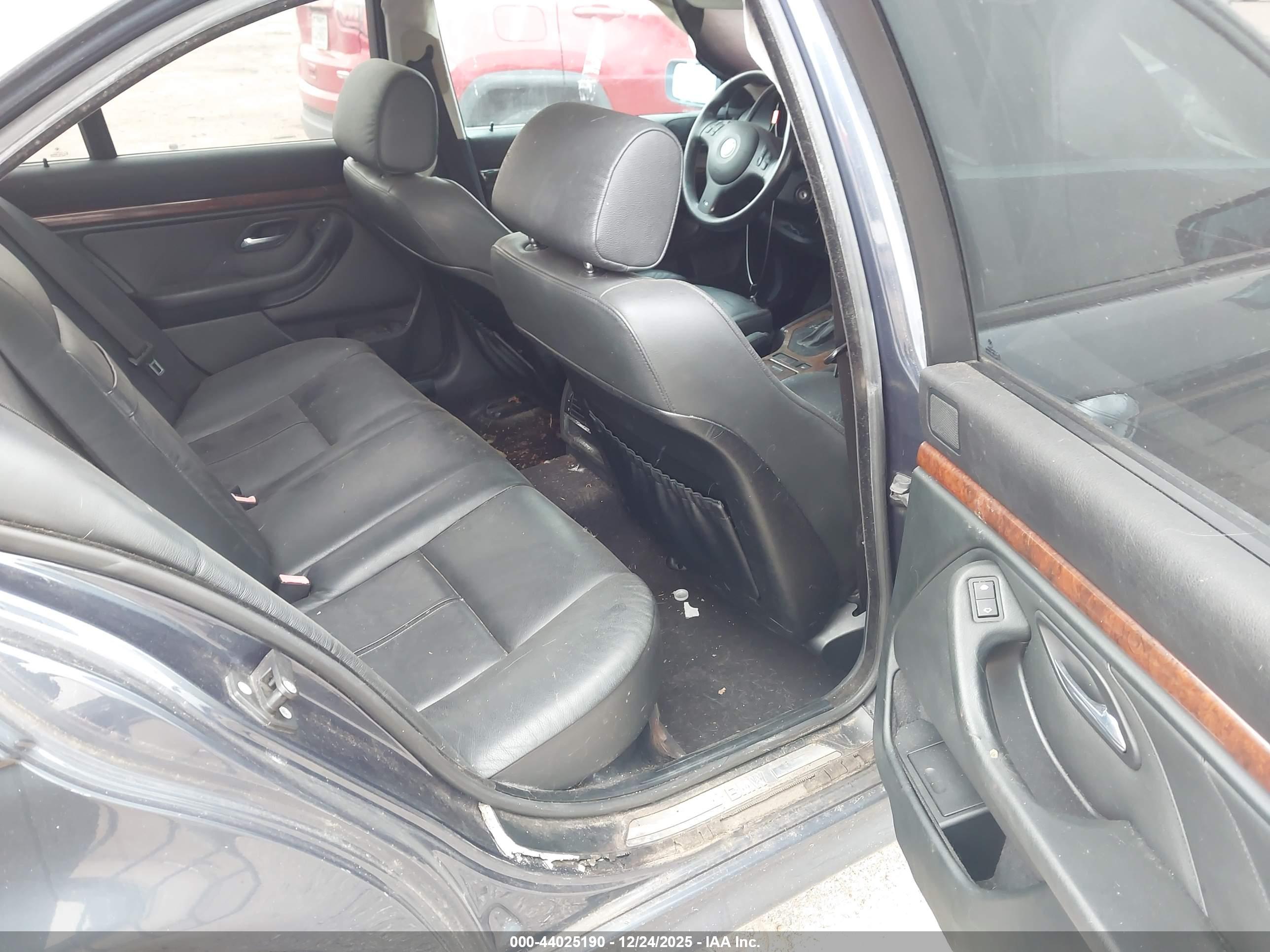 BMW 540IA image 8
