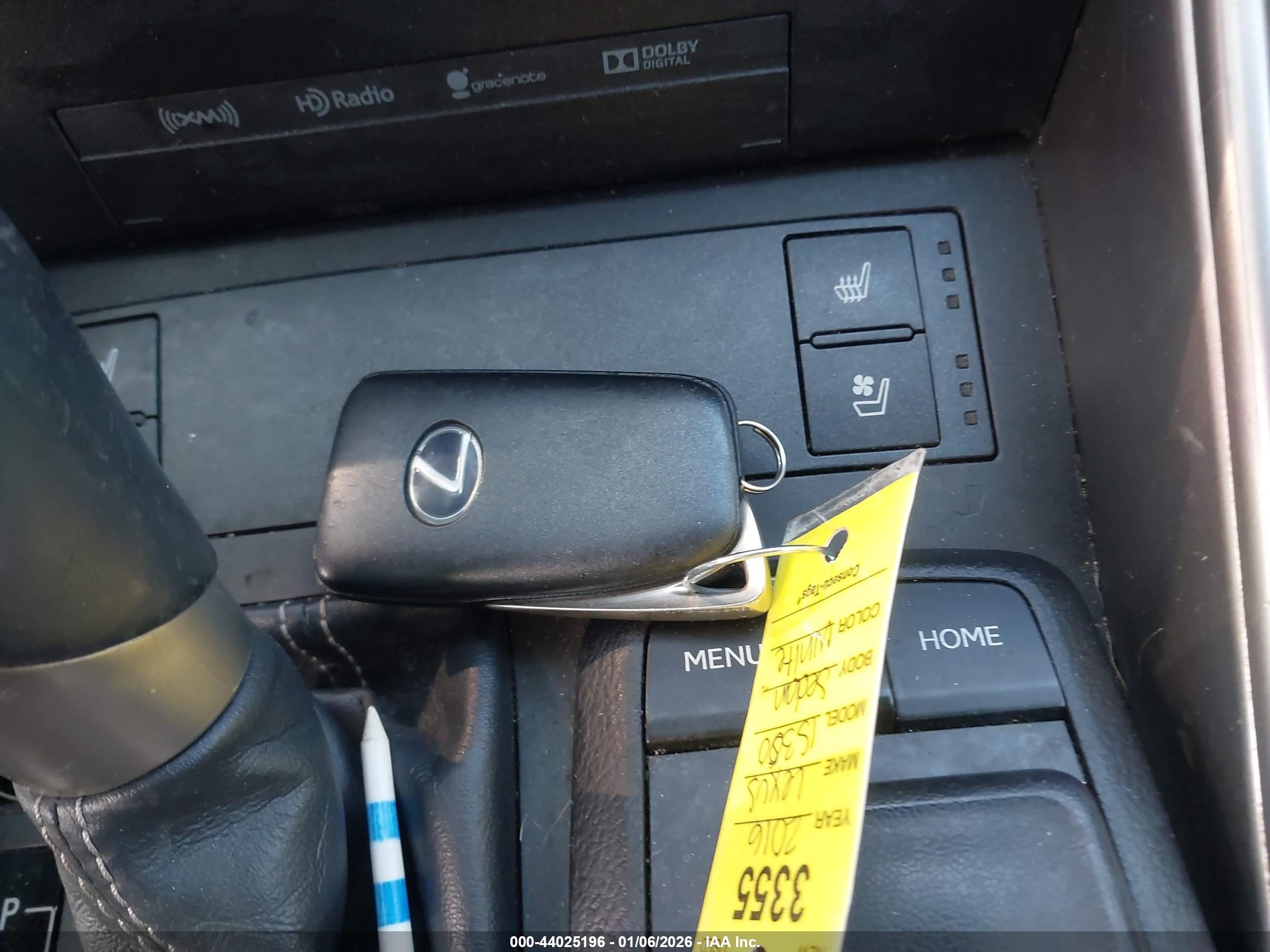 LEXUS IS image 11