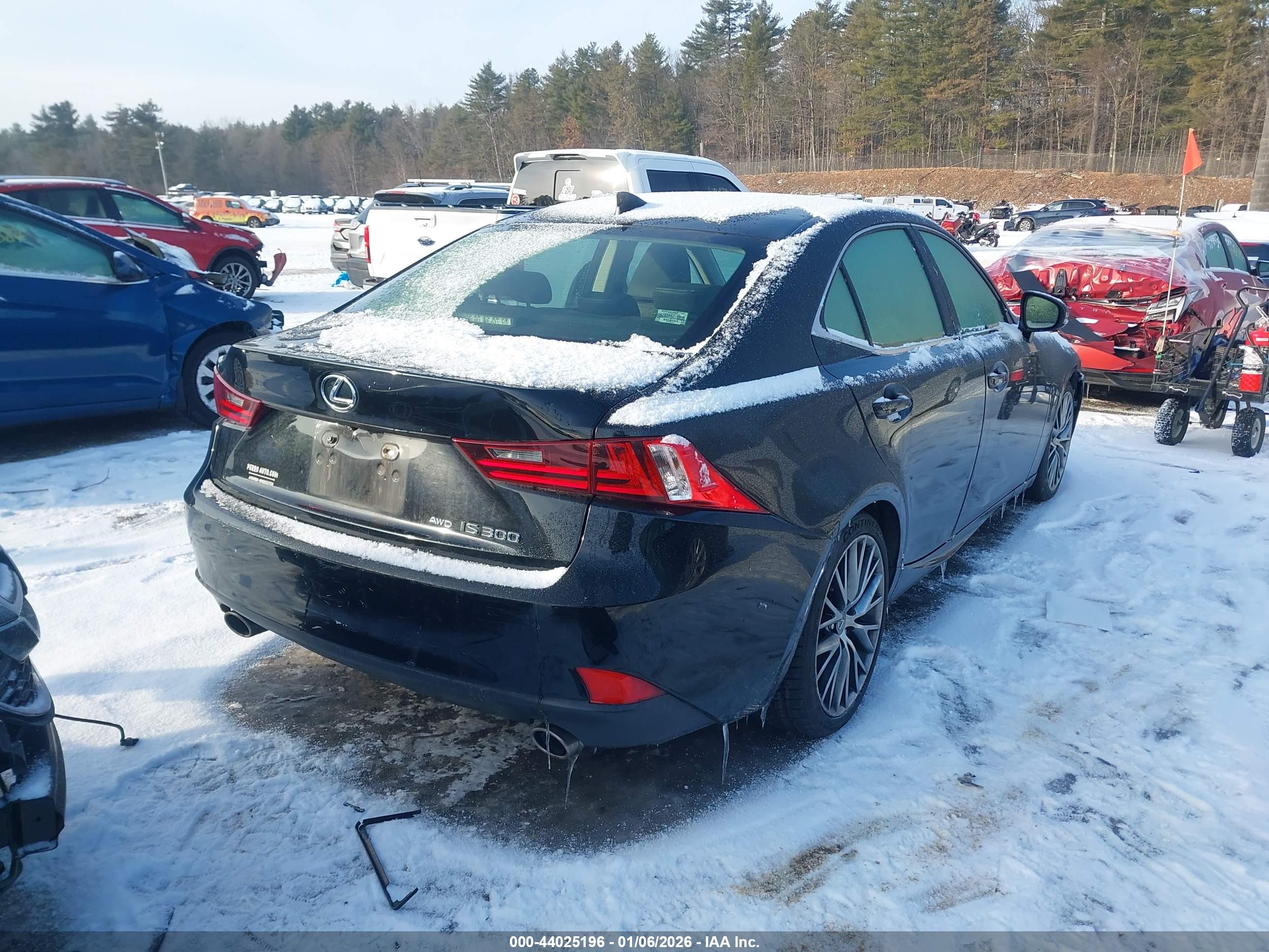LEXUS IS image 4